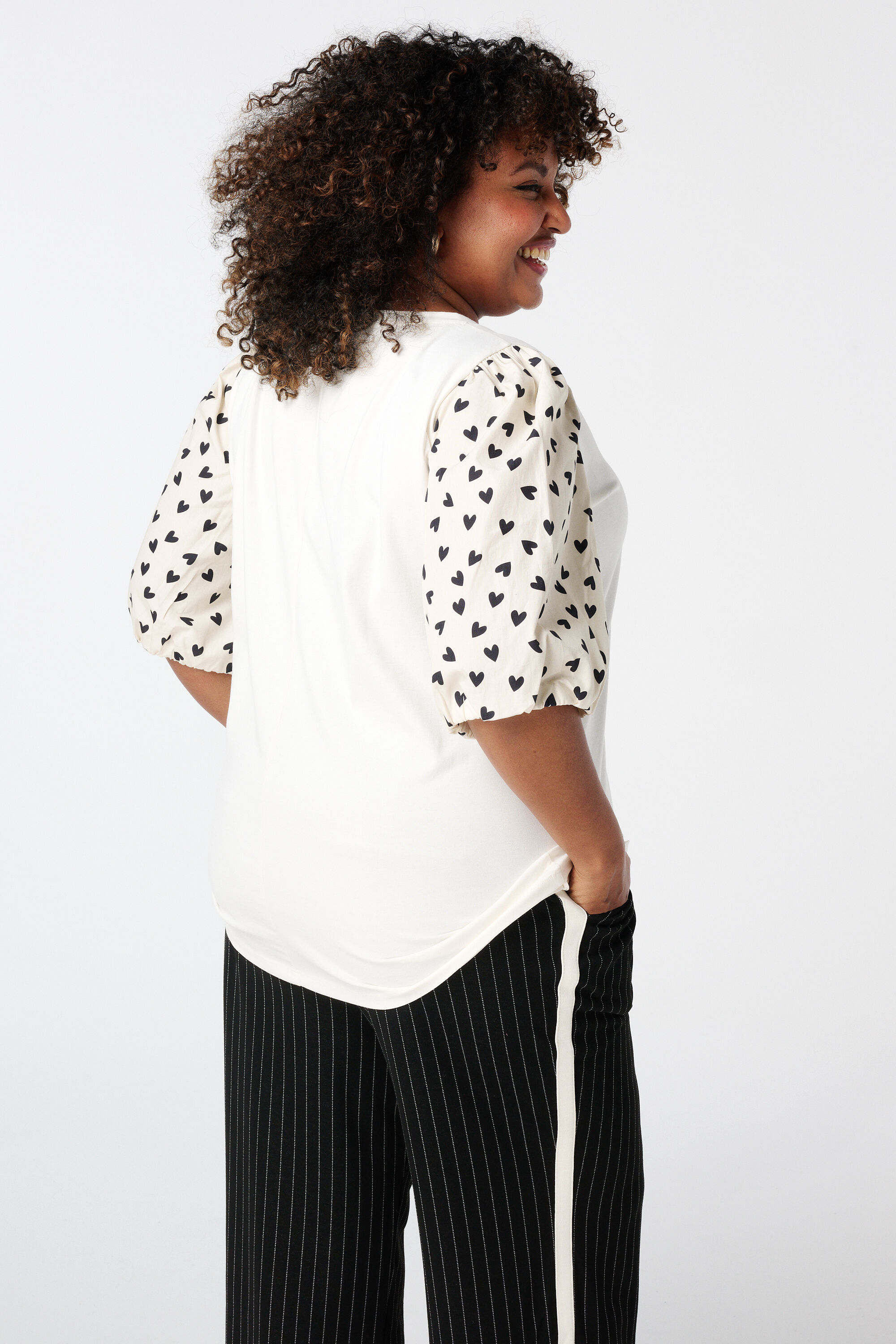 T-shirt avec manches bouffantes image number 3