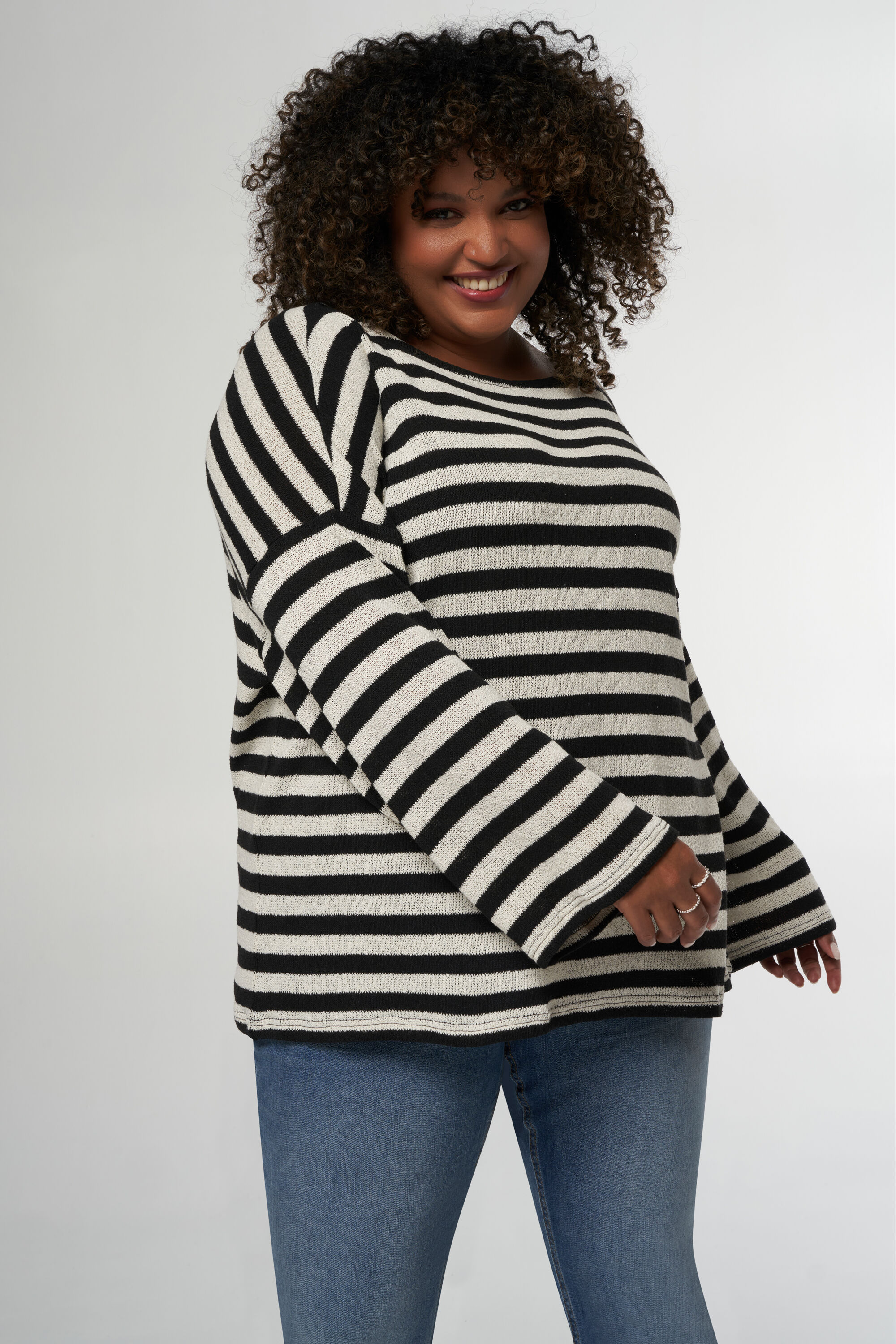 Haut &agrave; manches longues &eacute;vas&eacute;es image number 5