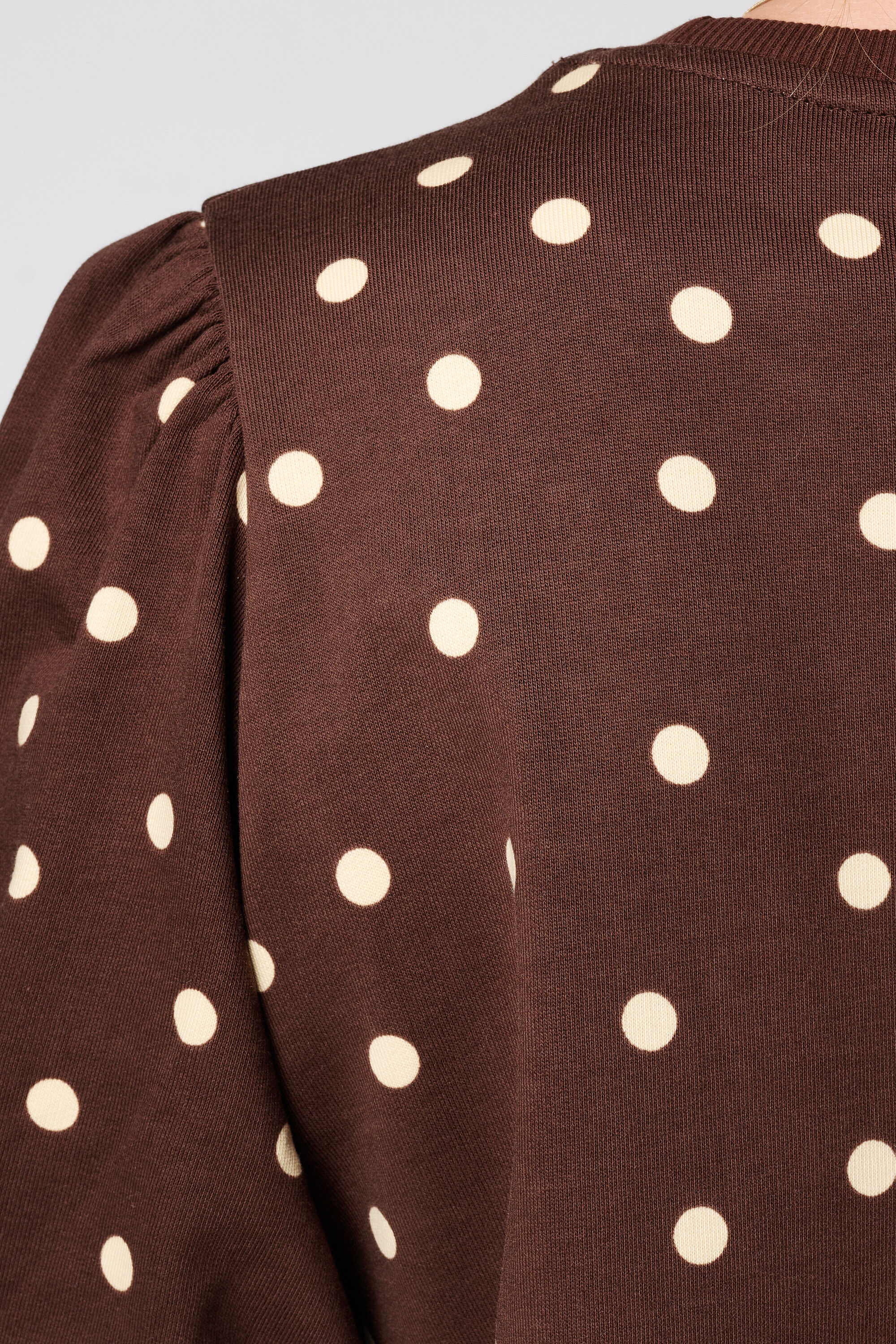 Top en sweat &agrave; pois image number 6