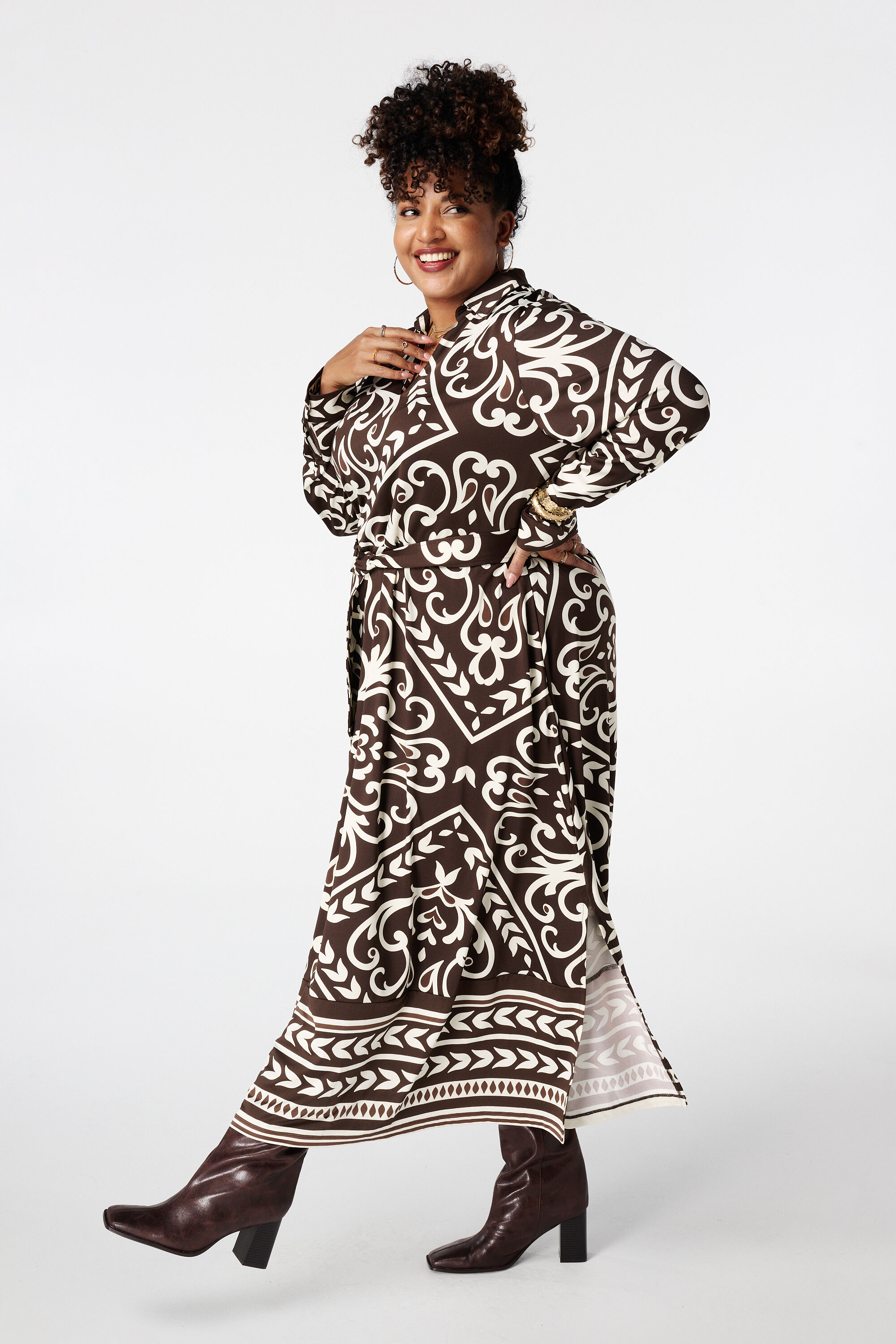 Robe &agrave; imprim&eacute; cachemire avec ceinture image number 5