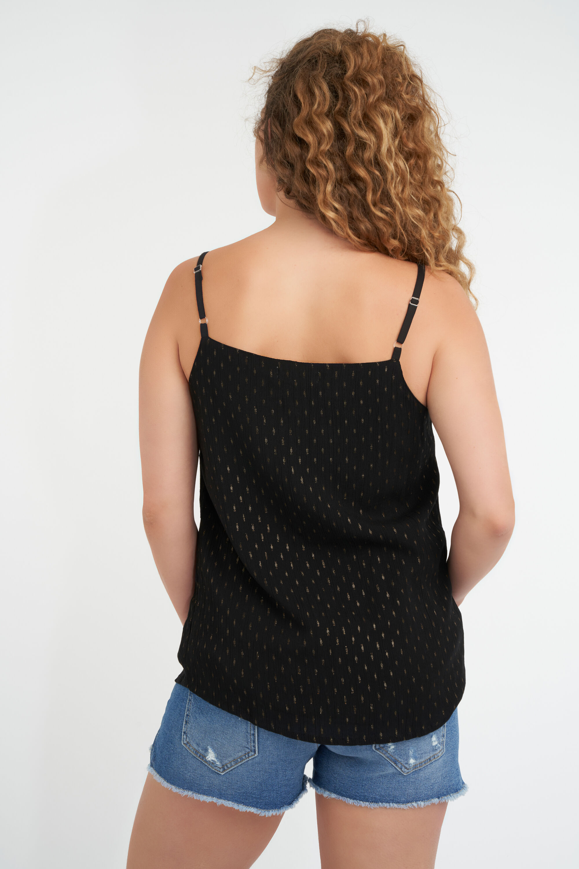 Haut &agrave; bretelles spaghetti image number 3