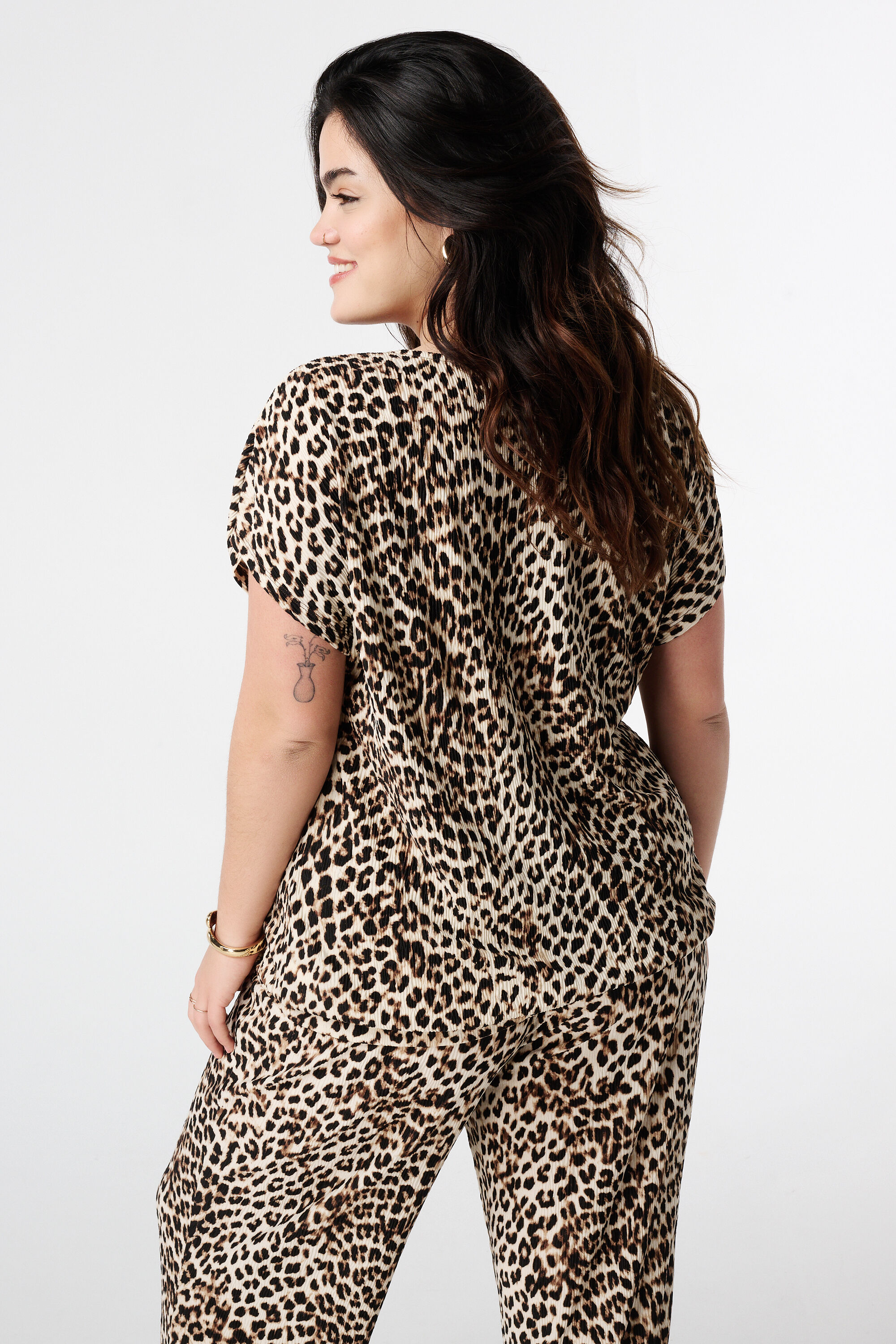 Haut textur&eacute; et mancherons image number 3