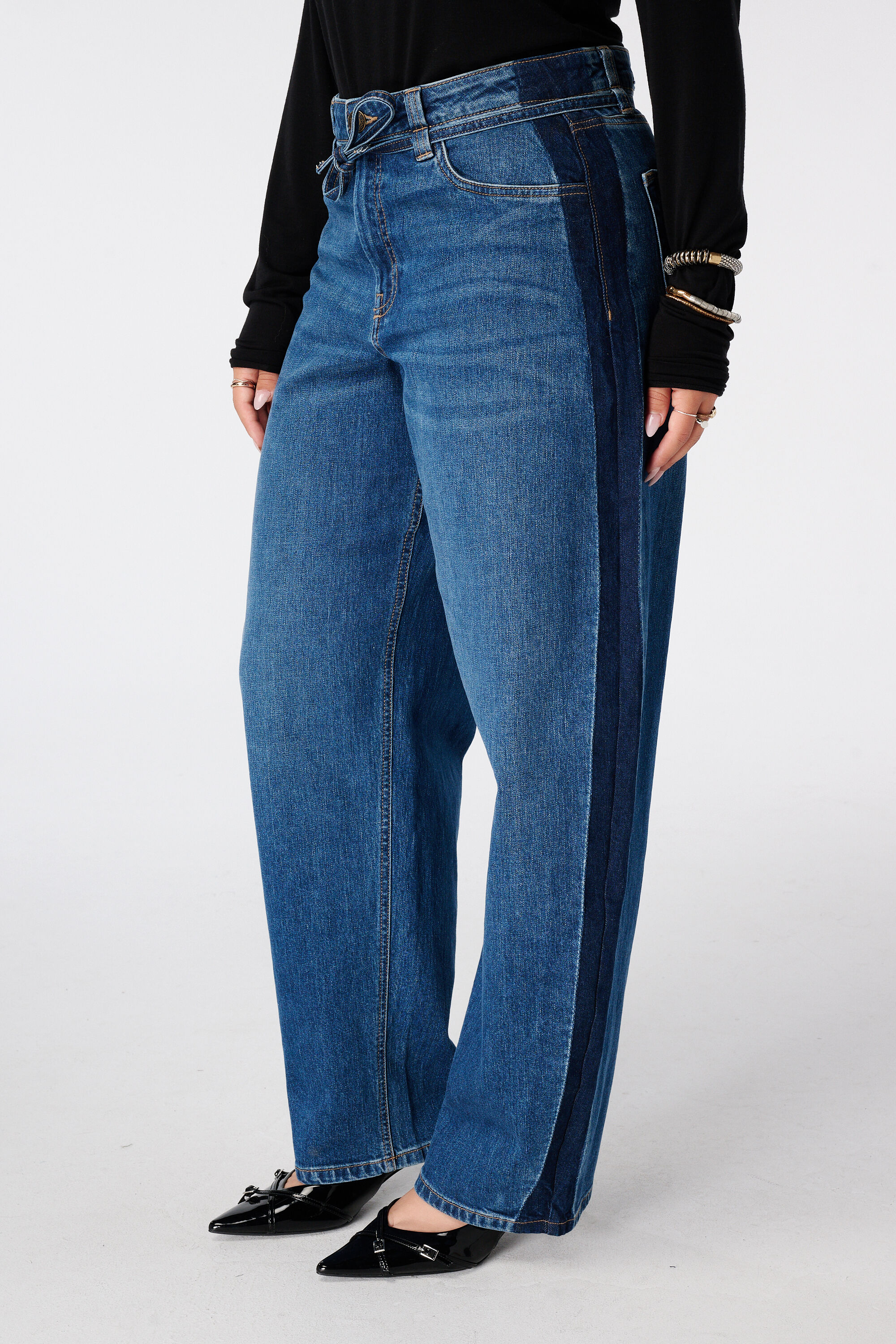 Jean barrel  image number 5