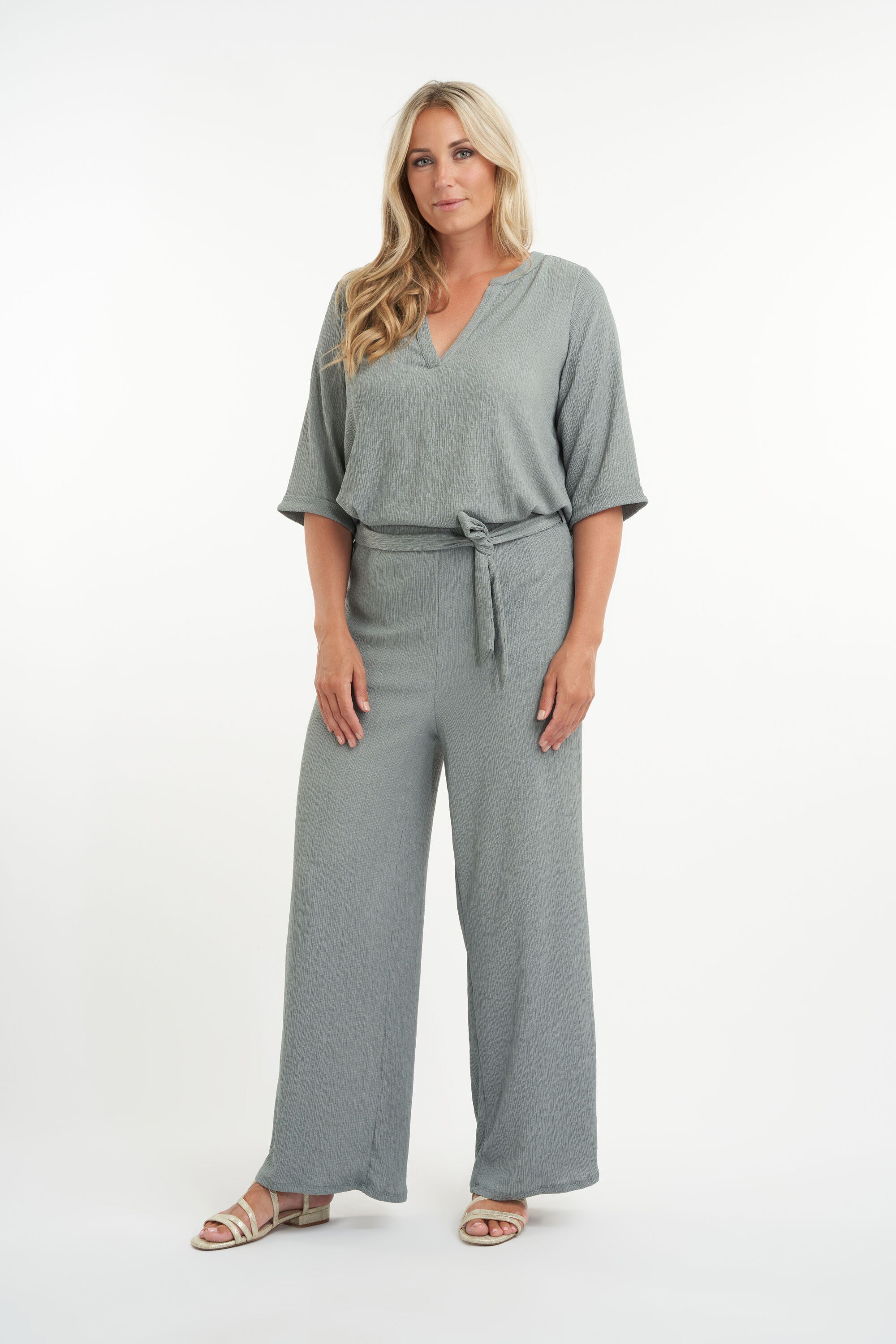 Pantalon coupe droite avec braguette boutonn&eacute;e image number 4