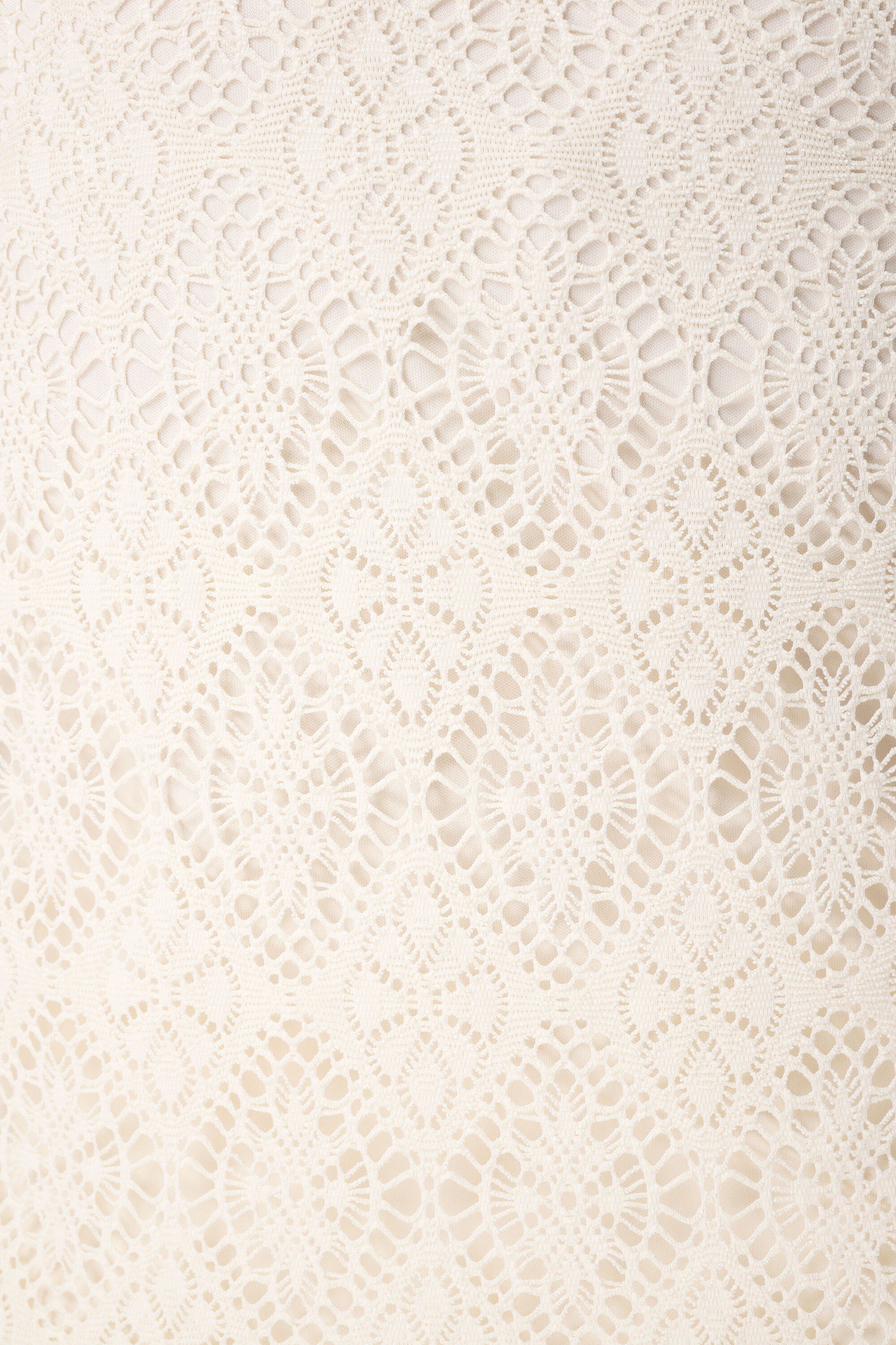 Haut en dentelle avec manches courtes  image number 6