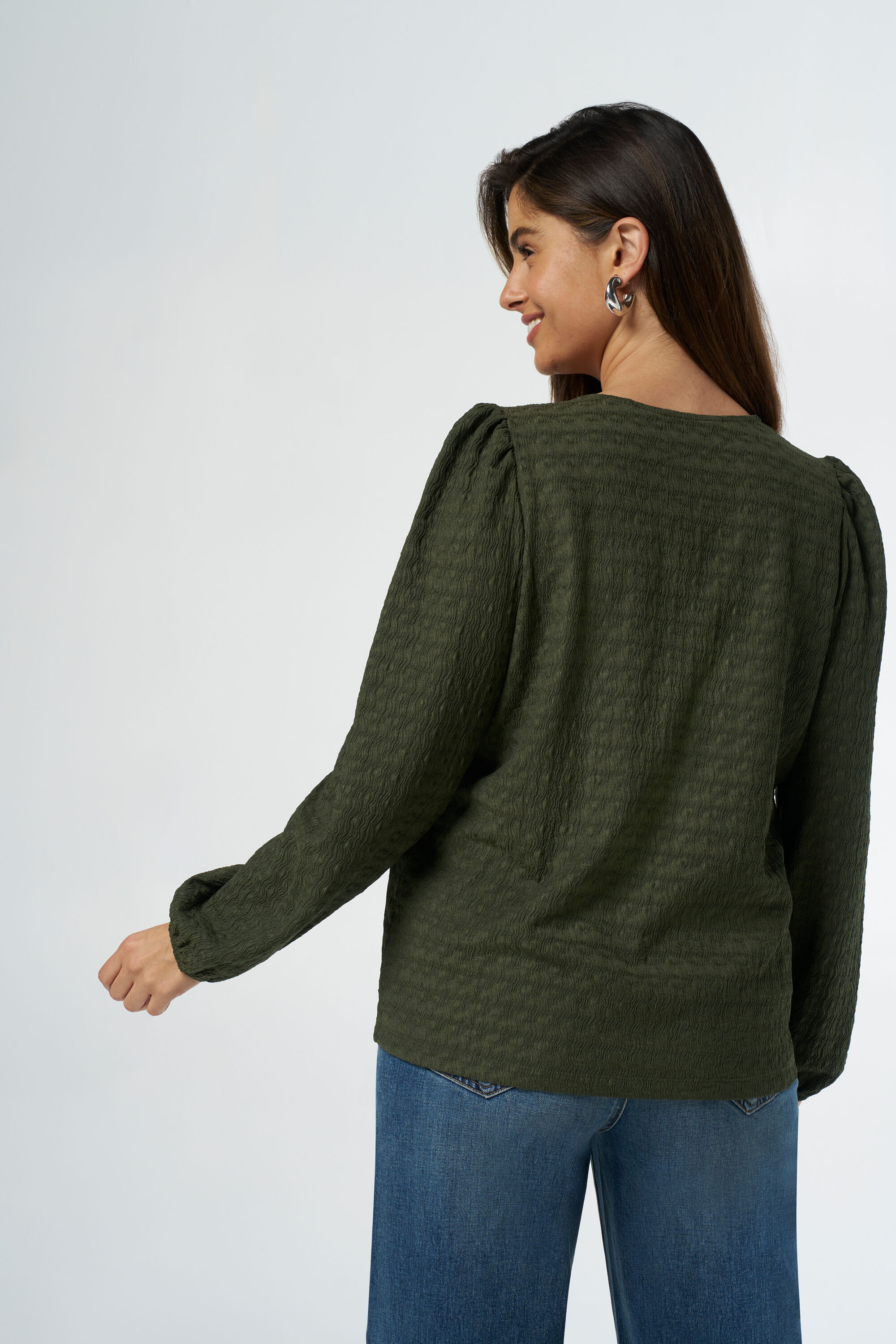 Haut avec n&oelig;uds fantaisie image number 3