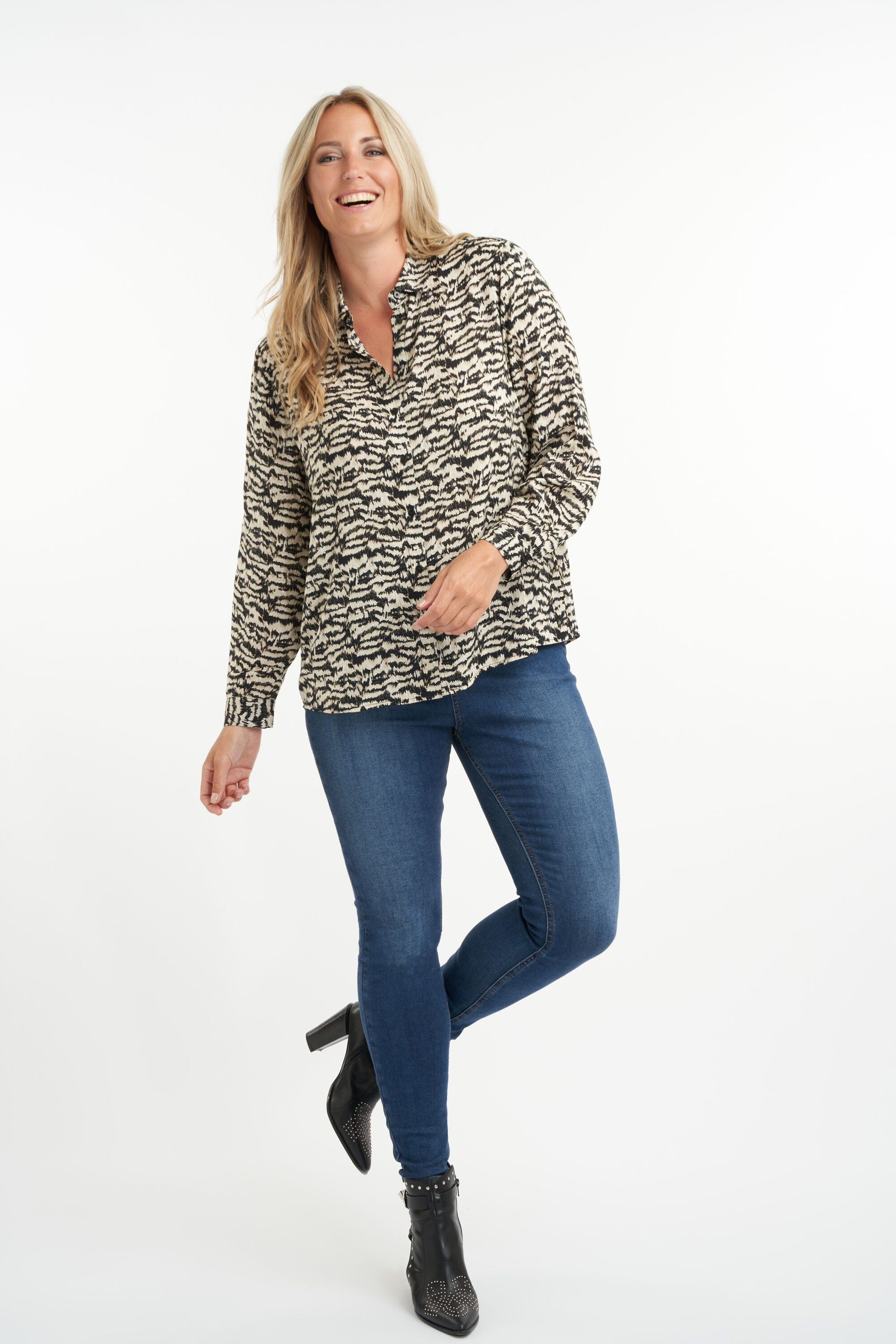 Chemisier &agrave; imprim&eacute; z&eacute;br&eacute; image number 5