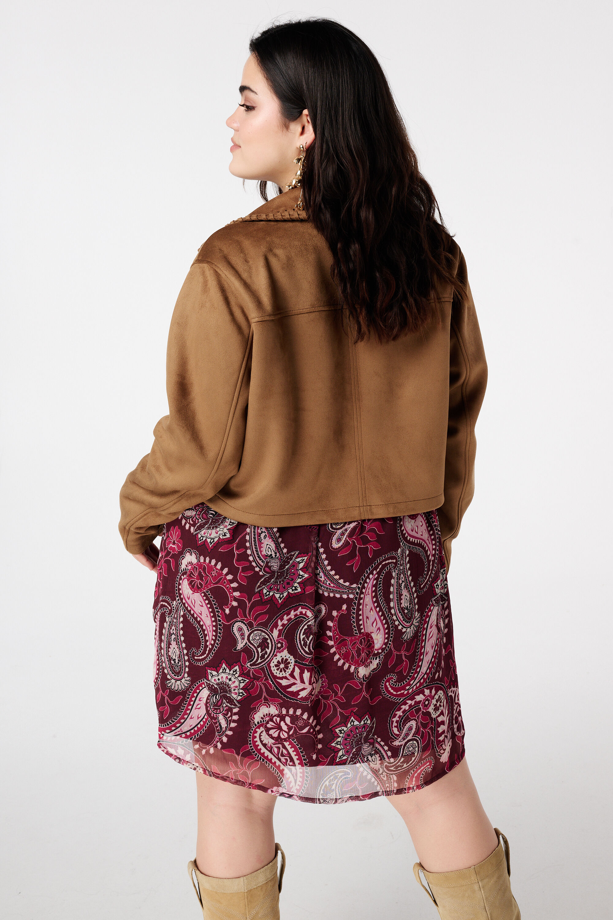 Veste courte effet su&eacute;dine avec surpiq&ucirc;res image number 3