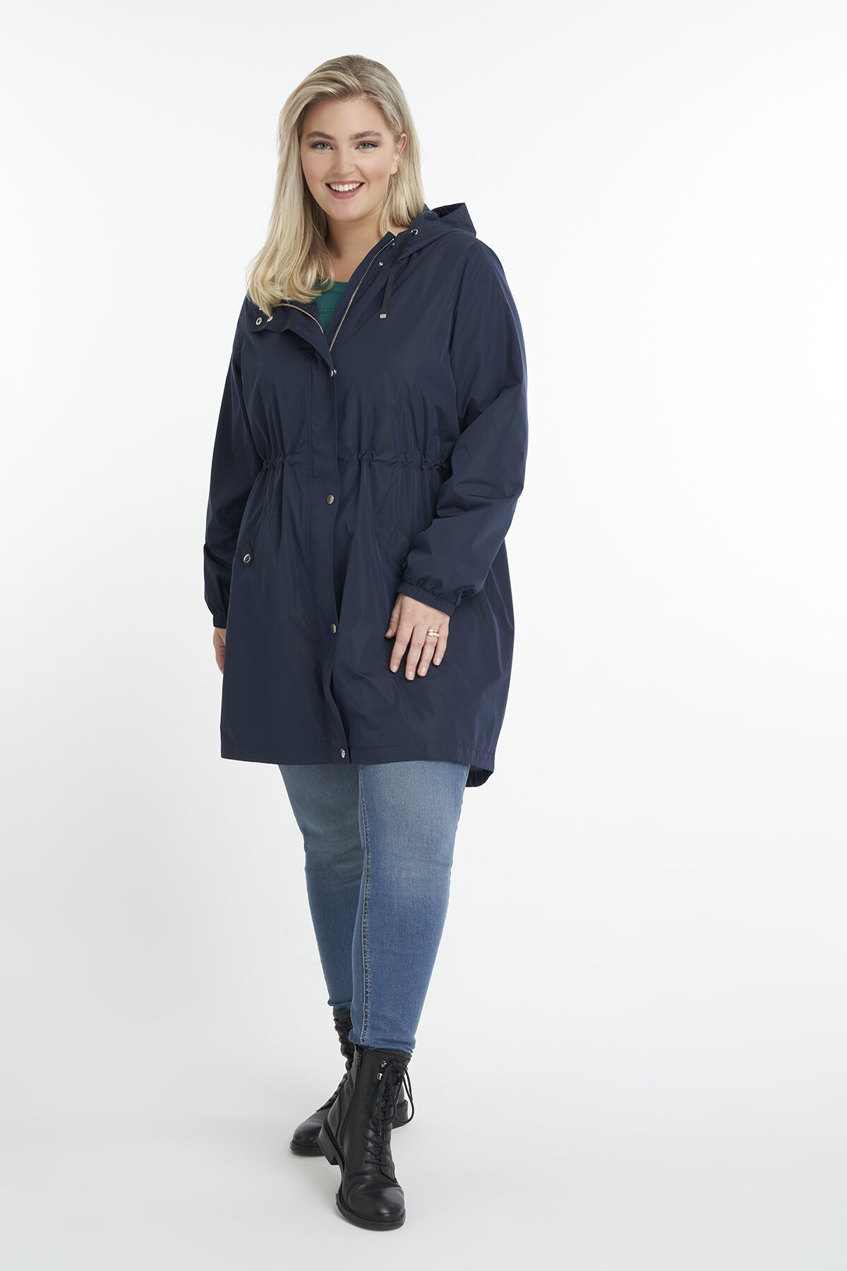 Veste &agrave; capuche image number 5