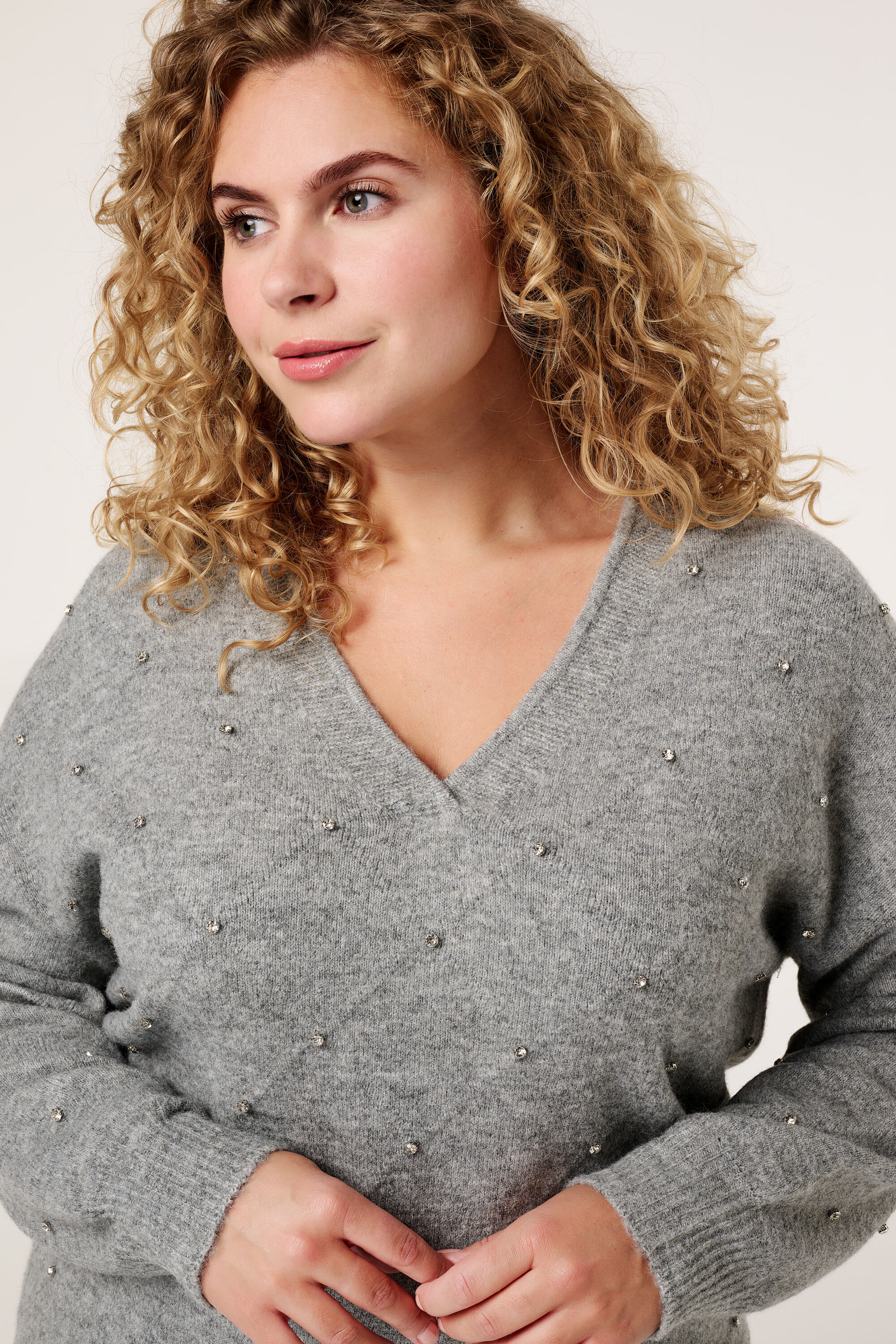 Pull avec diamants fantaisie image number 4