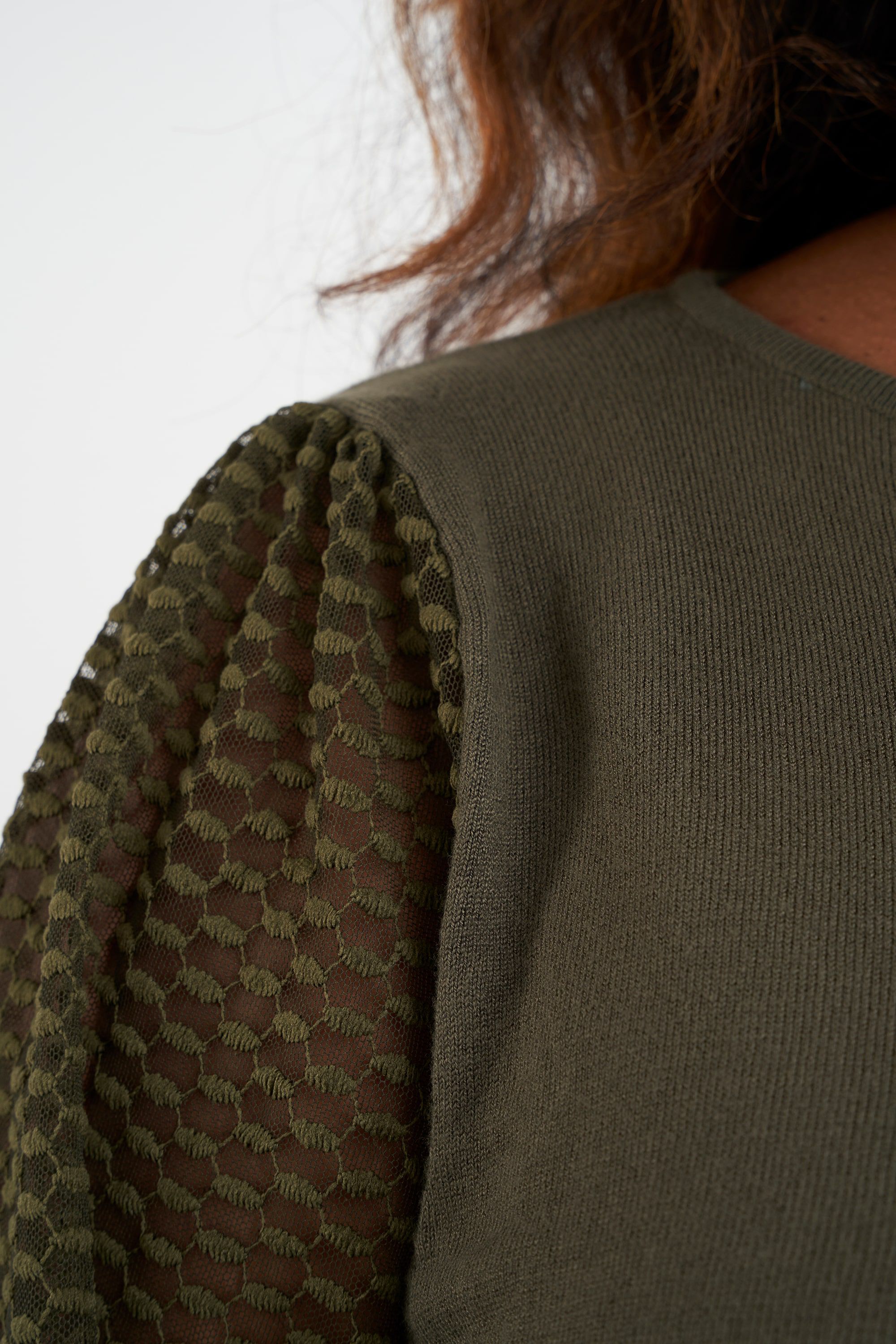 Pull long avec manches en mousseline image number 5