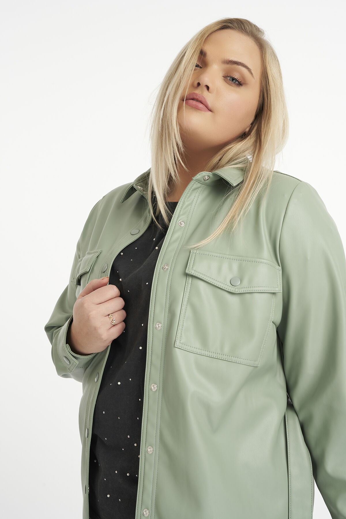 Veste en similicuir avec ceinture &agrave; nouer image number 5