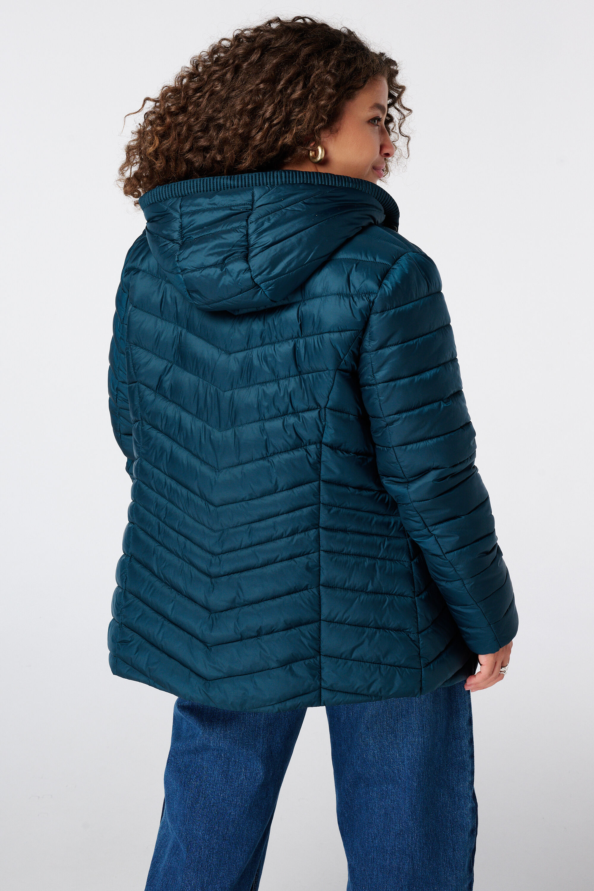 Veste l&eacute;g&egrave;rement matelass&eacute;e image number 1