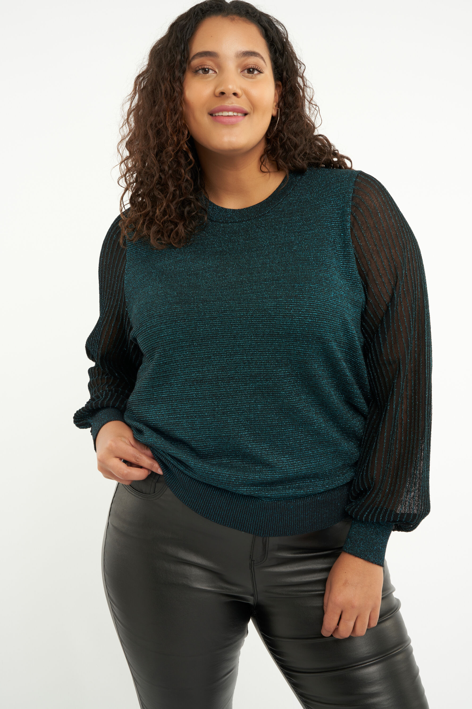 Pull &agrave; paillettes image number 6