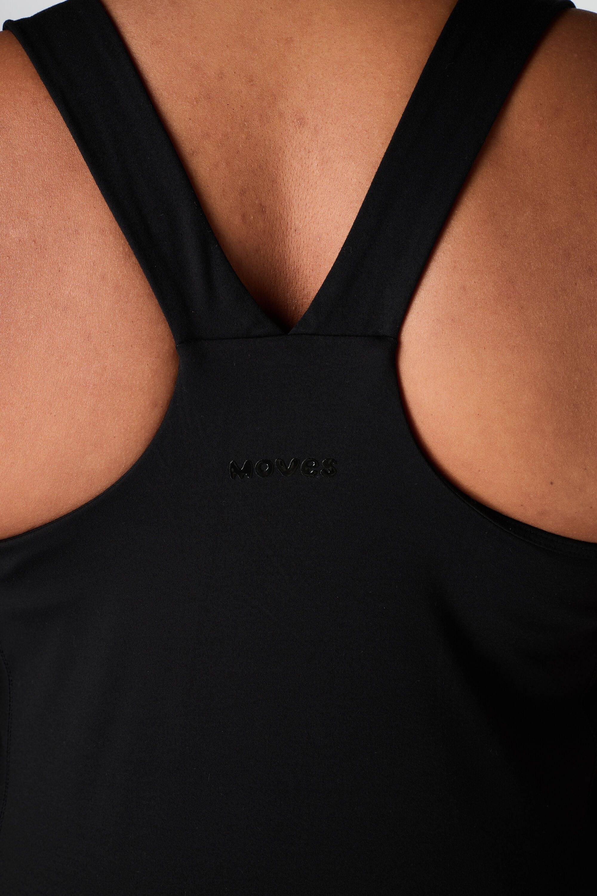 D&eacute;bardeur de sport avec soutien gorge int&eacute;gr&eacute; image number 6