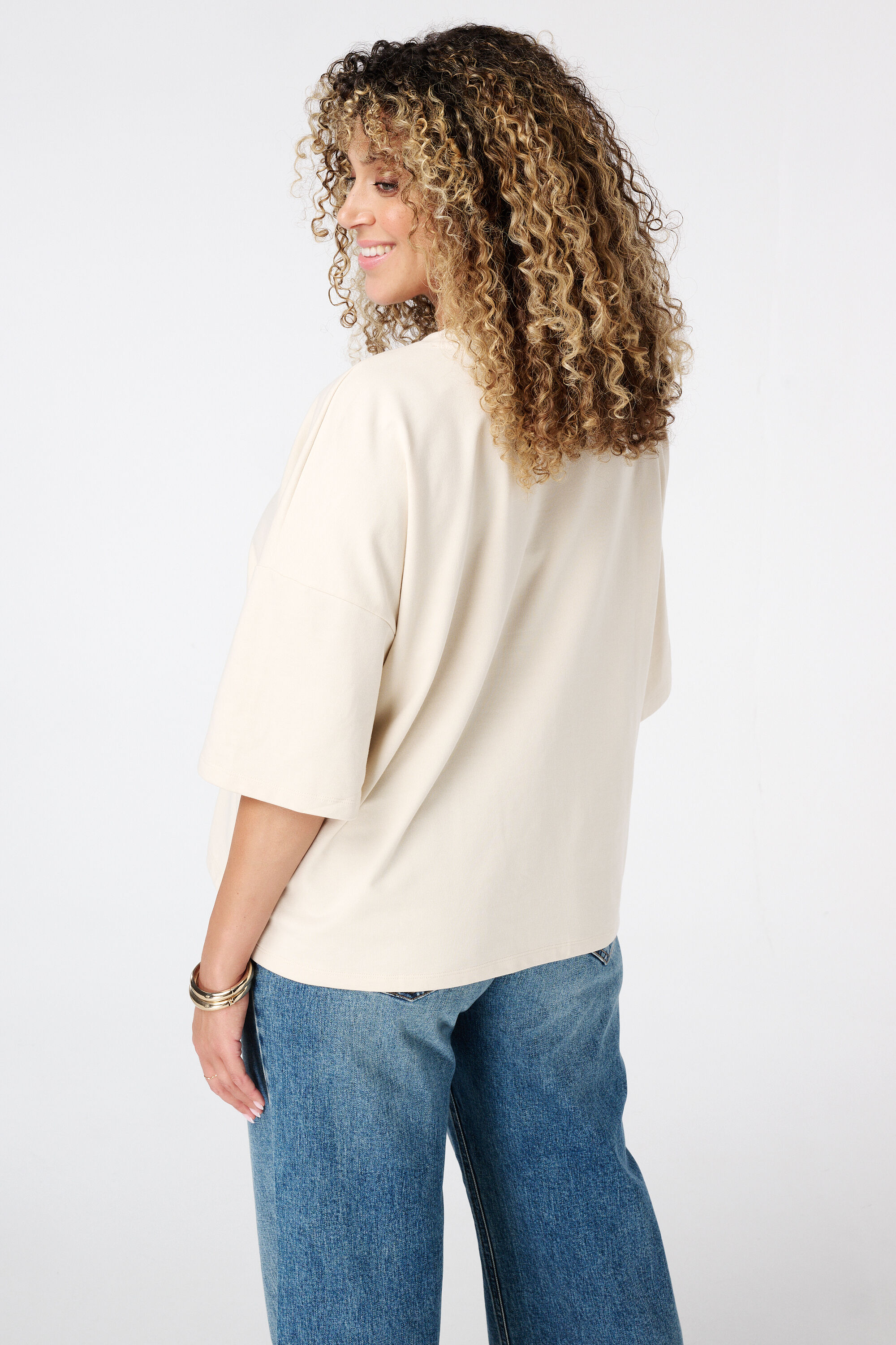 T-shirt oversize image number 2