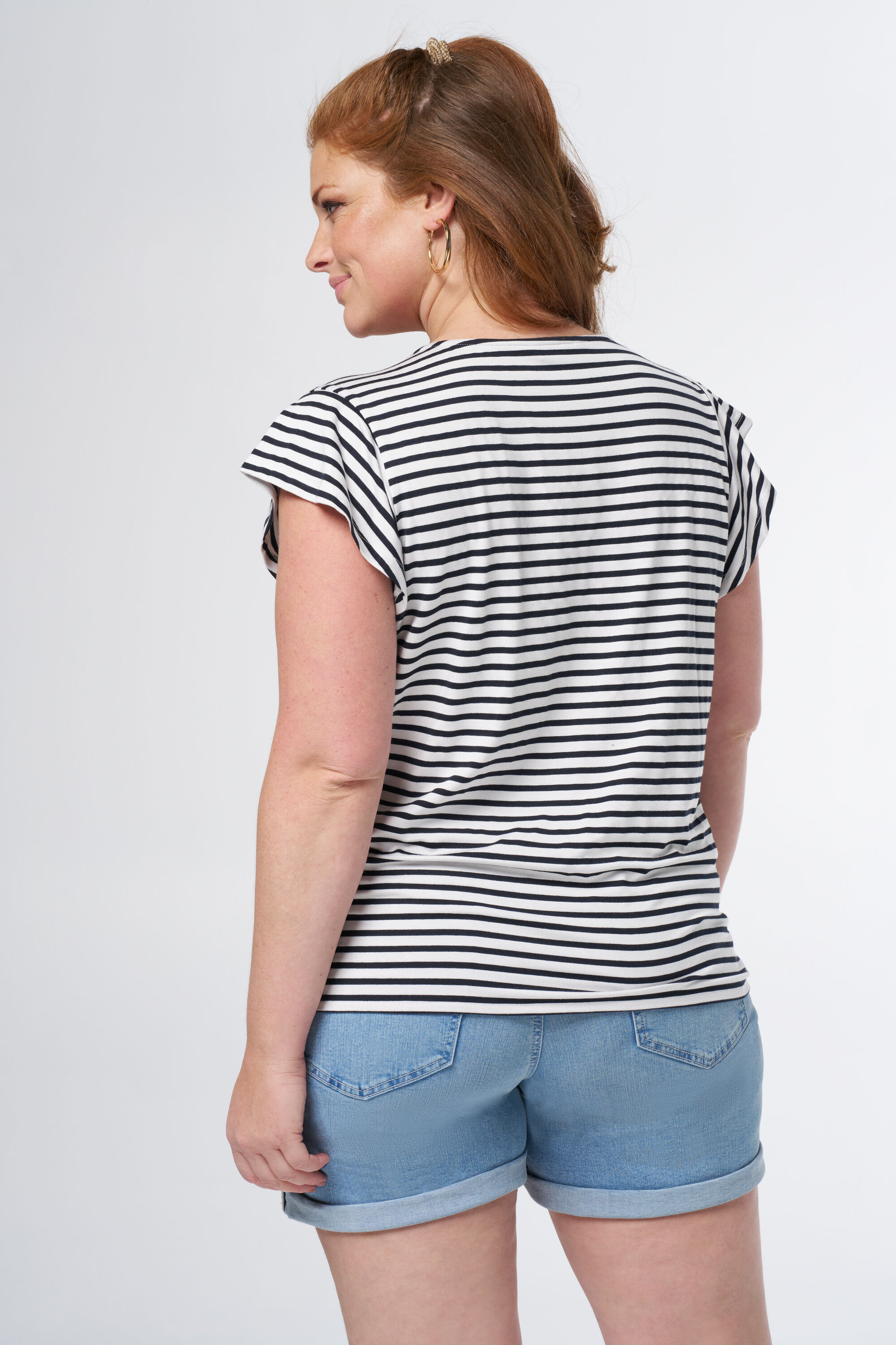 Haut &agrave; rayures avec n&oelig;ud image number 3