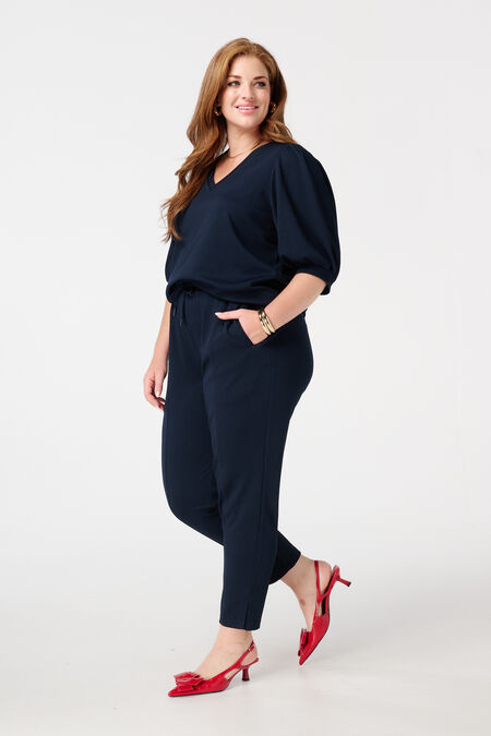 Pantalon avec couture décorative  Pantalon avec couture décorative