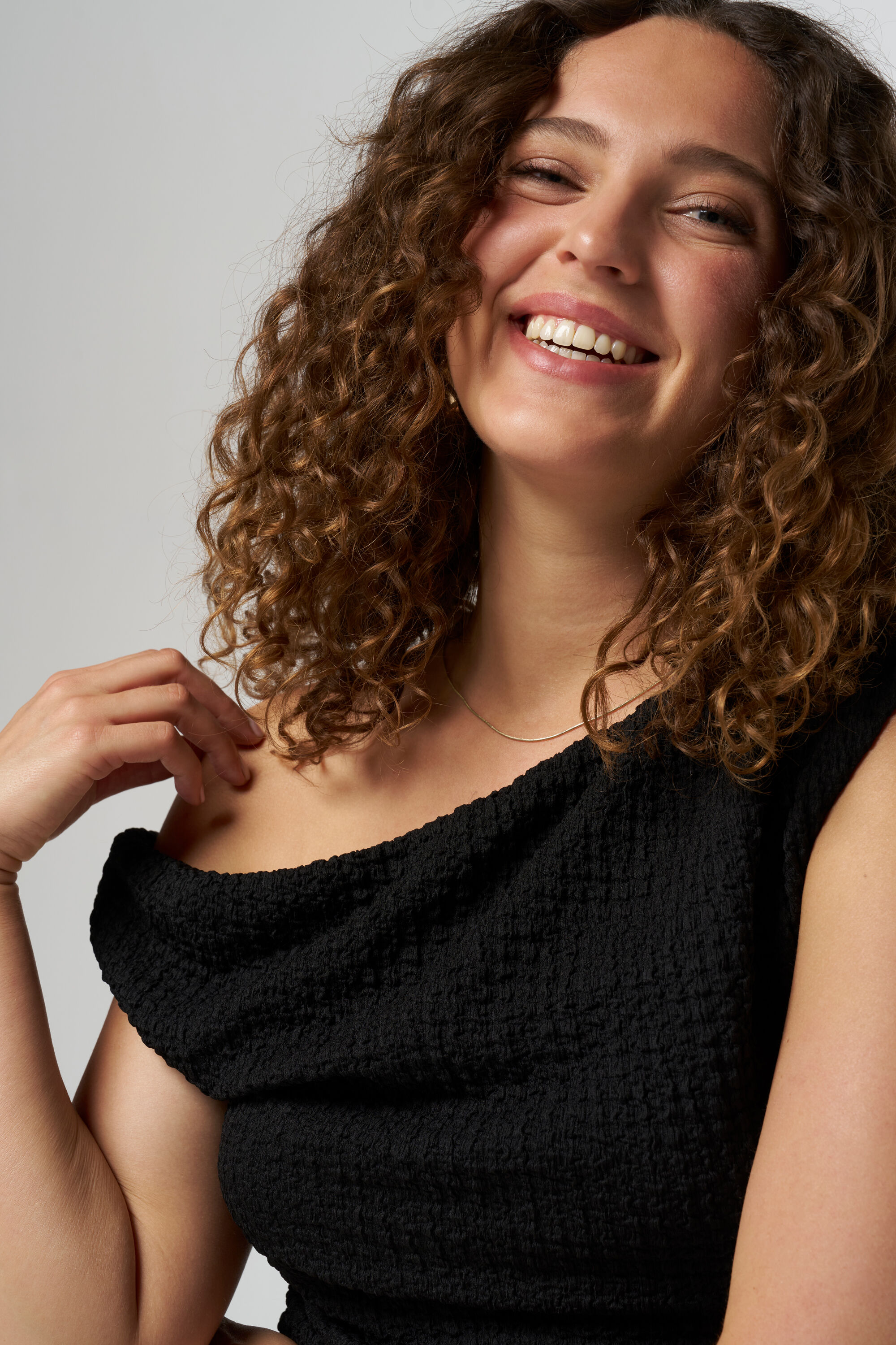 Top &agrave; &eacute;paules d&eacute;nud&eacute;es image number 4