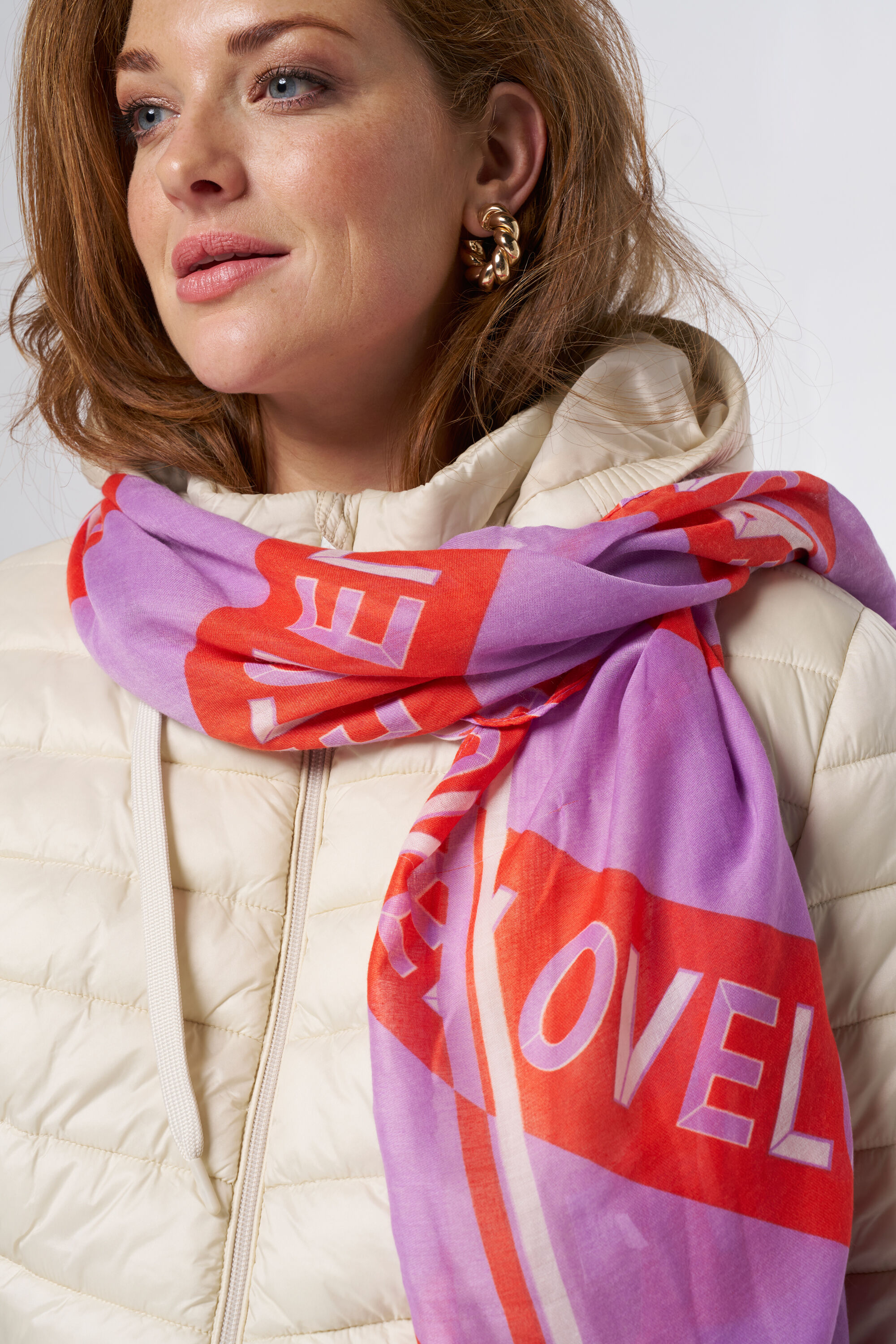 &Eacute;charpe chaude imprim&eacute;e image number 2