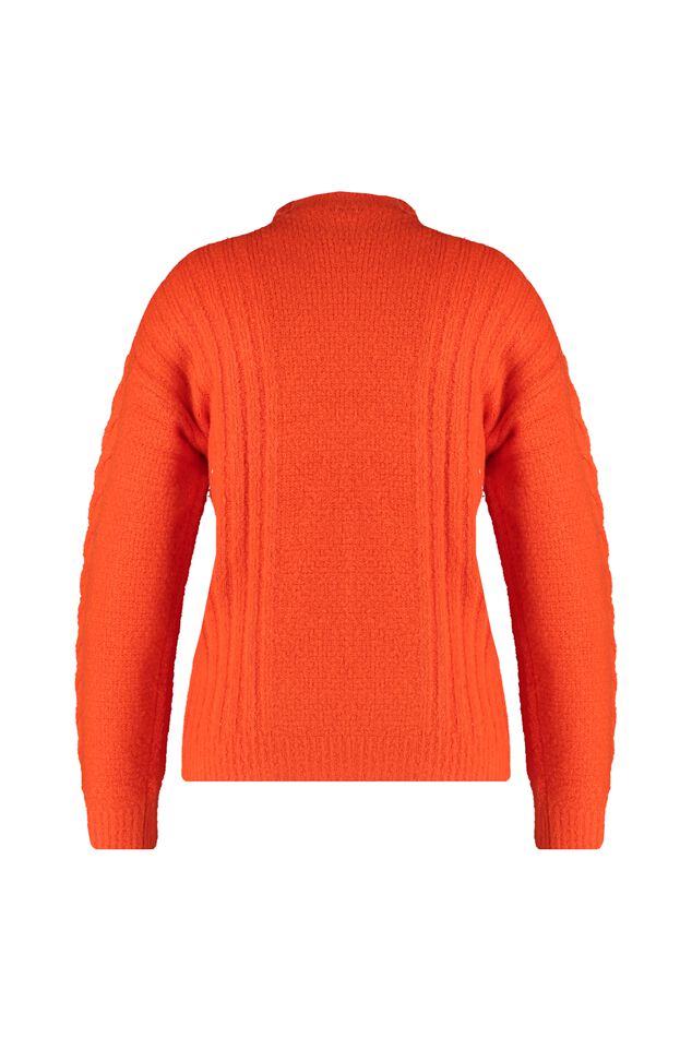 Pull en maille torsadée image number 2