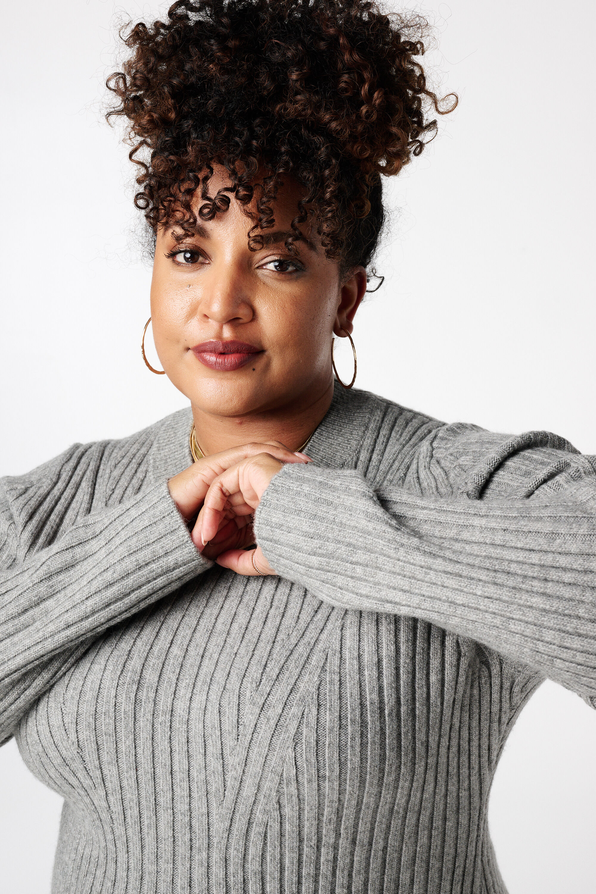 Robe ajust&eacute;e et &eacute;vas&eacute;e en maille image number 4