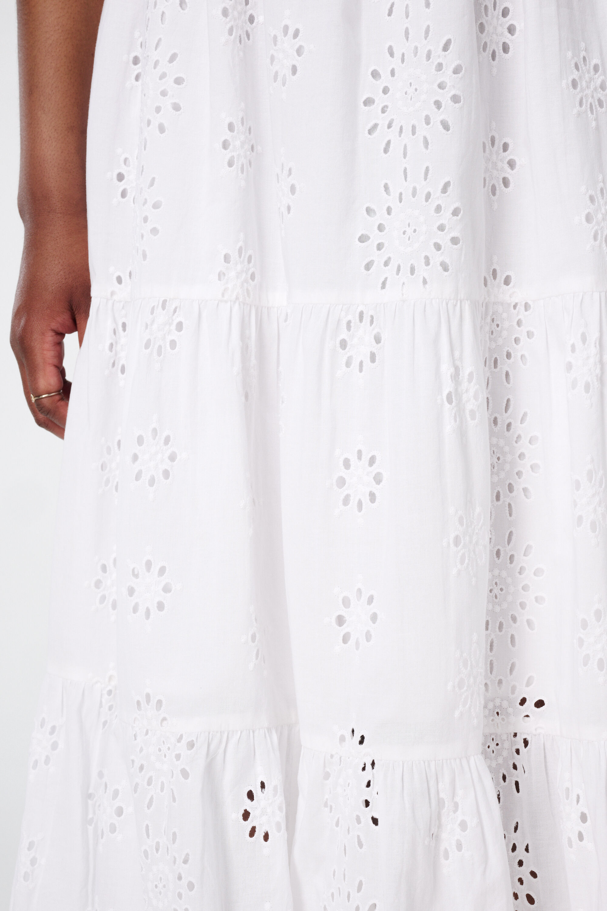 Robe avec motif brod&eacute; image number 5