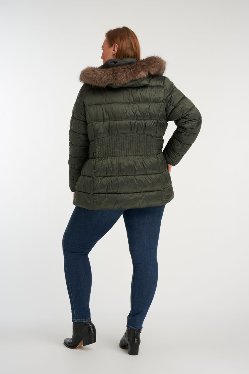 Veste matelass&eacute;e &agrave; capuche  image number 3