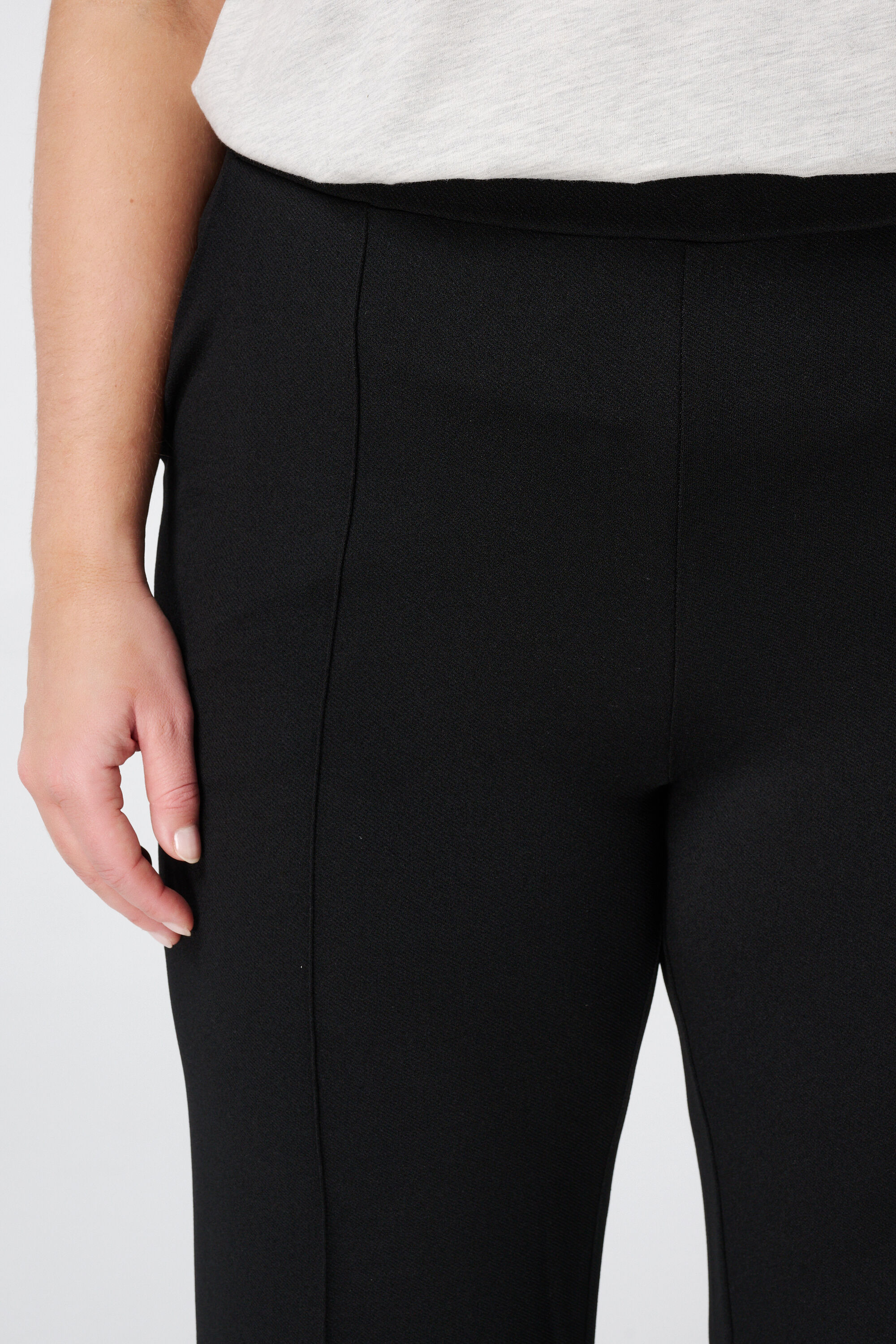 Pantalon avec taille &eacute;lastique image number 4