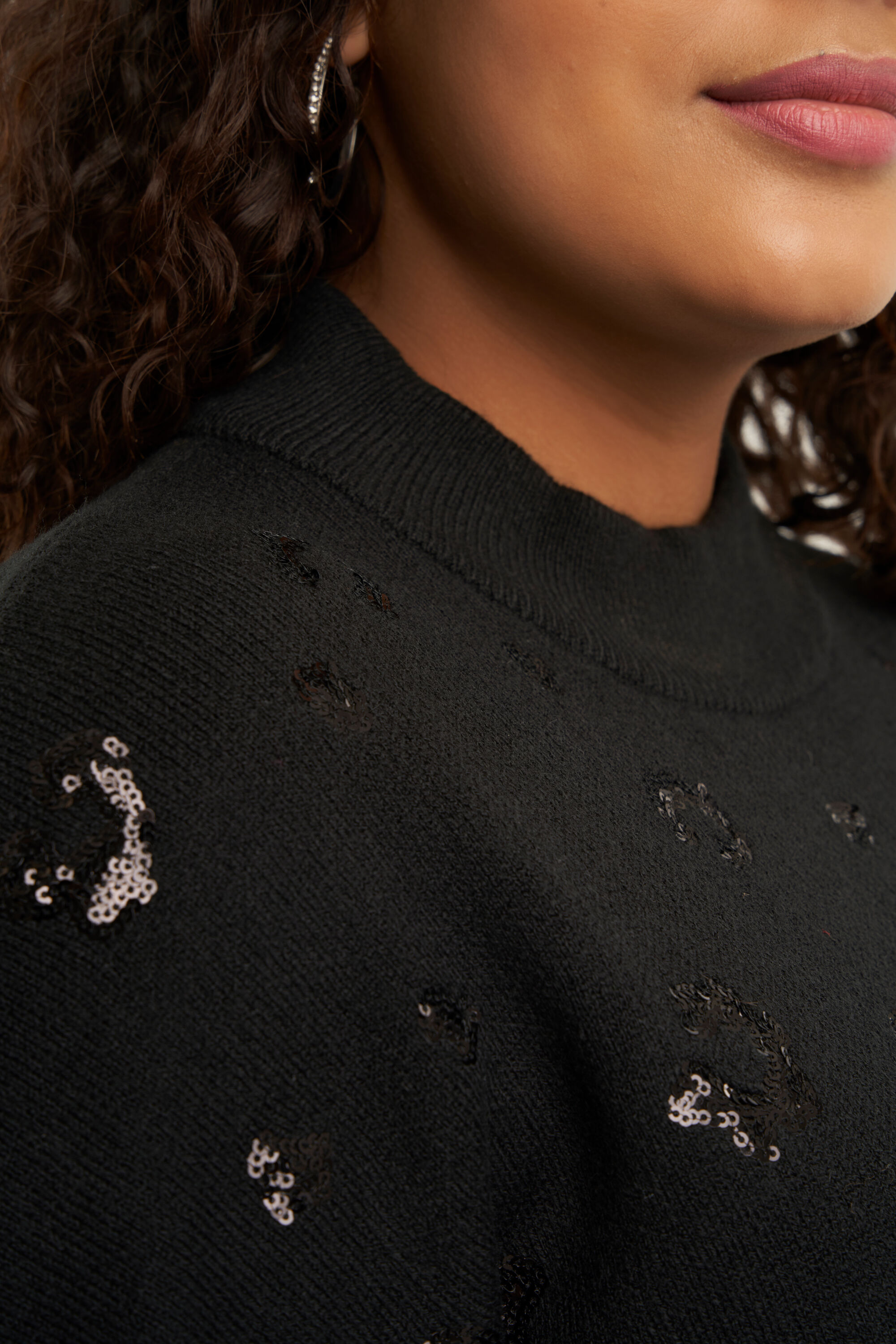 Pull &agrave; paillettes image number 5
