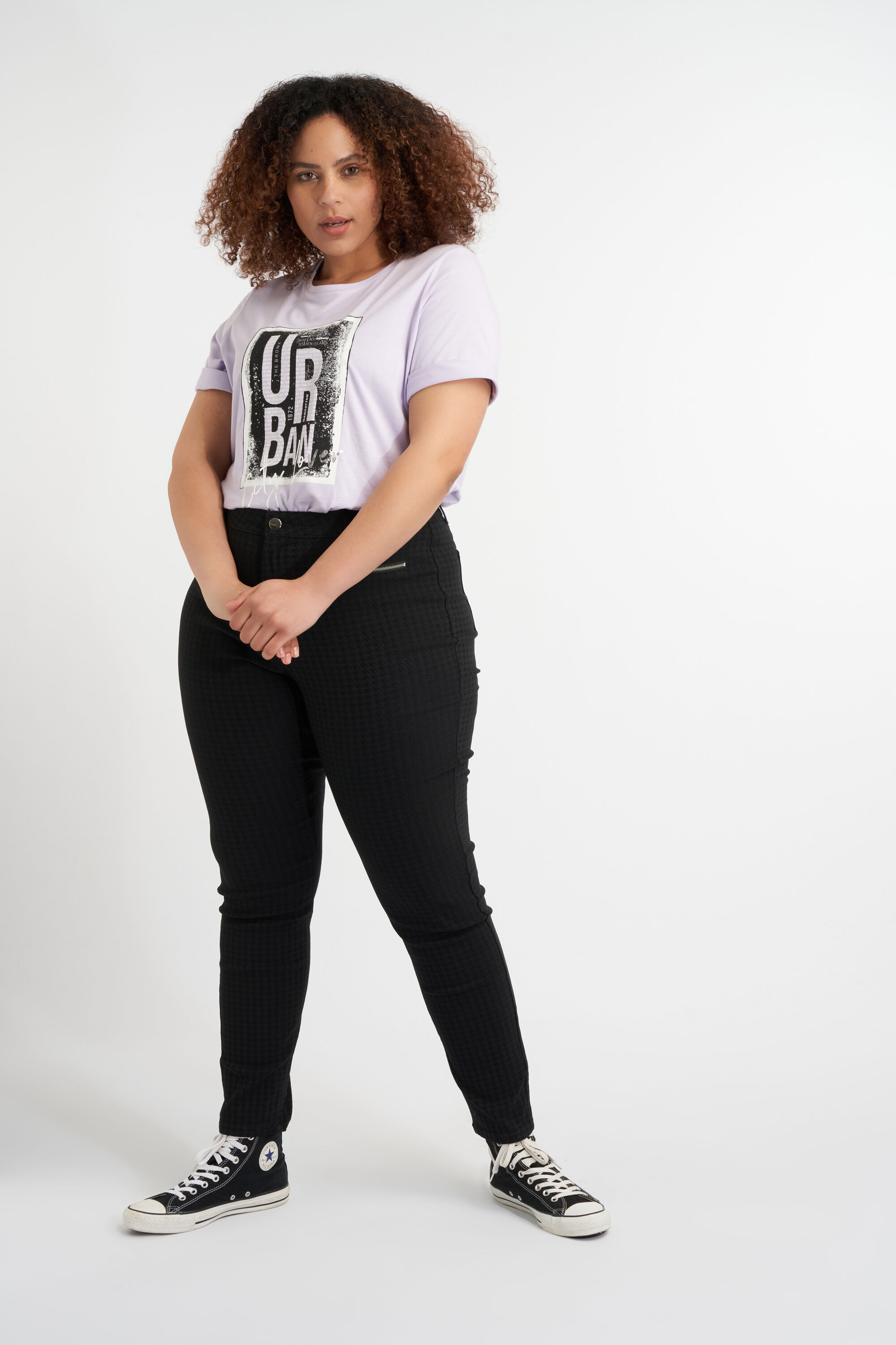 Pantalon aux fermetures d&eacute;coratives image number 4