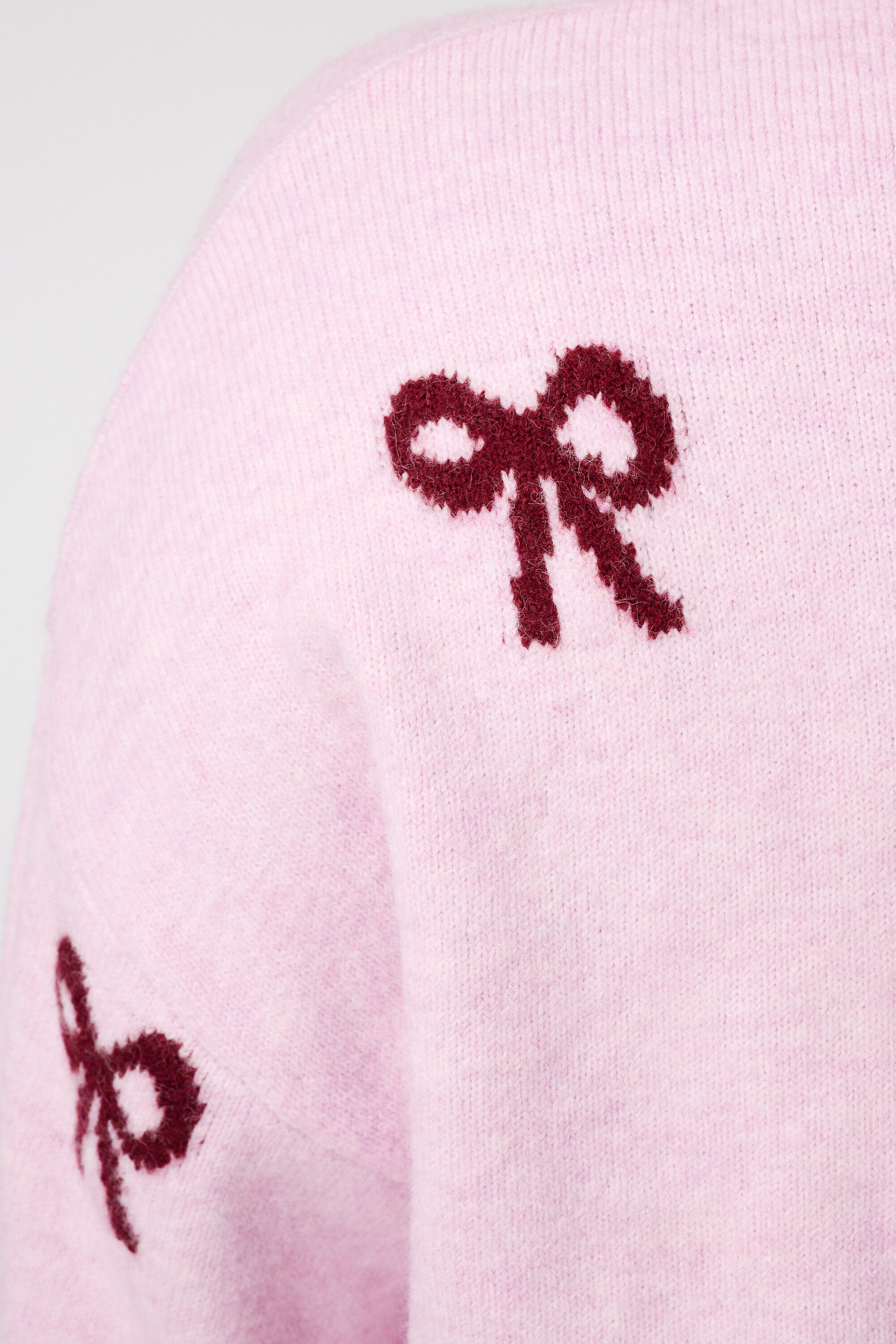 Pull avec imprim&eacute; n&oelig;uds image number 6