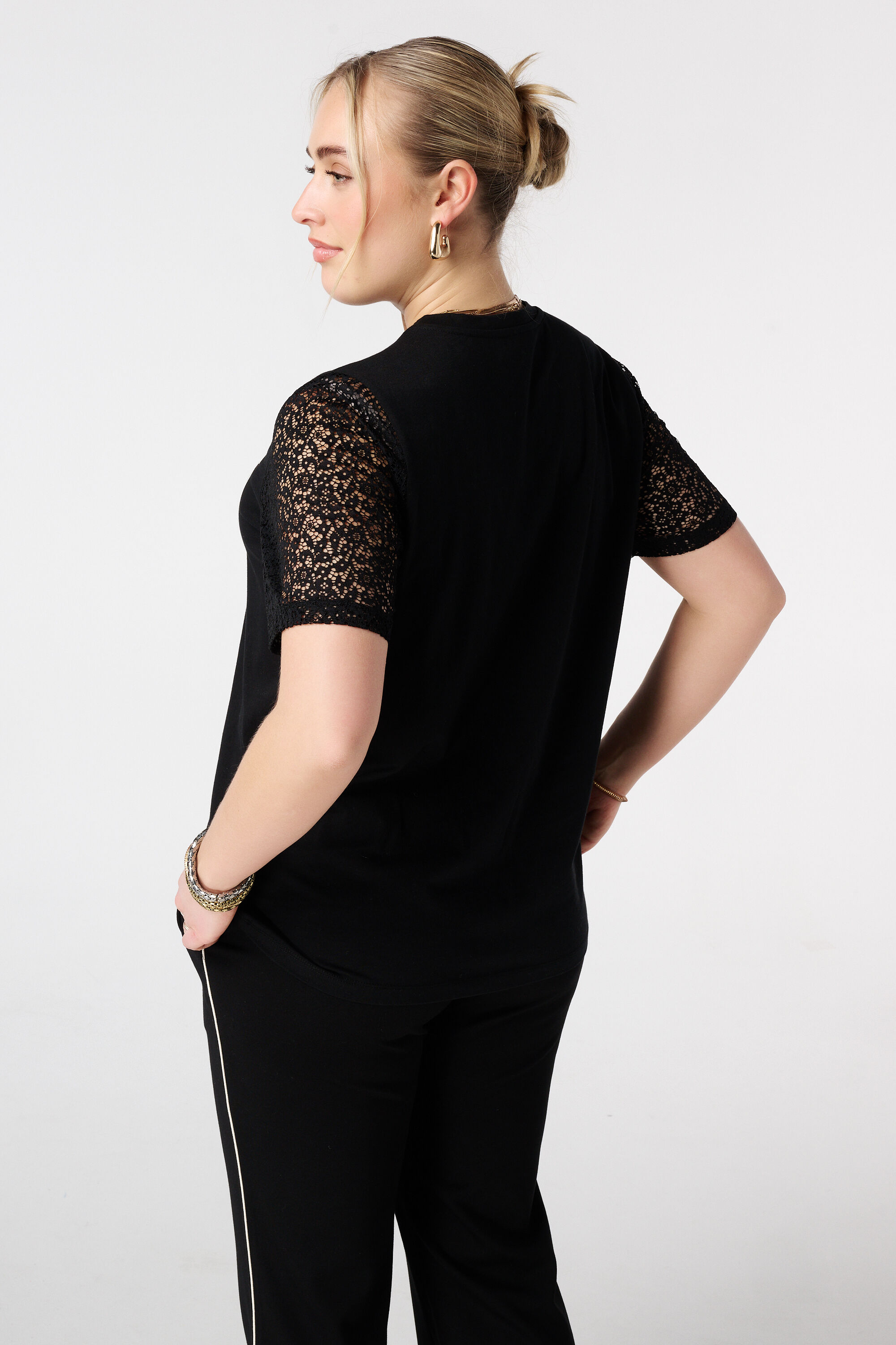 T-shirt avec manches en dentelle image number 3