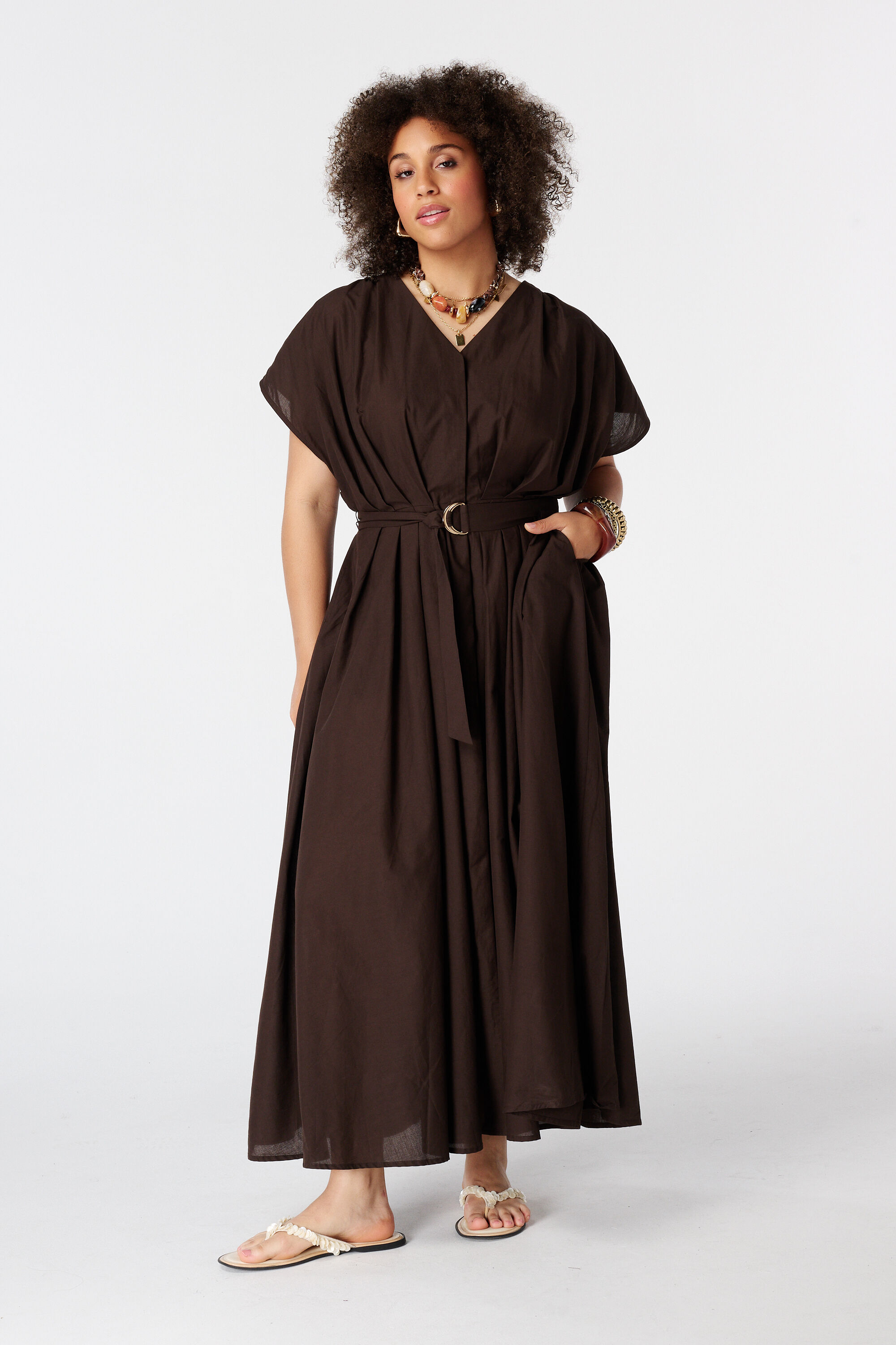 Robe maxi avec ceinture image number 0