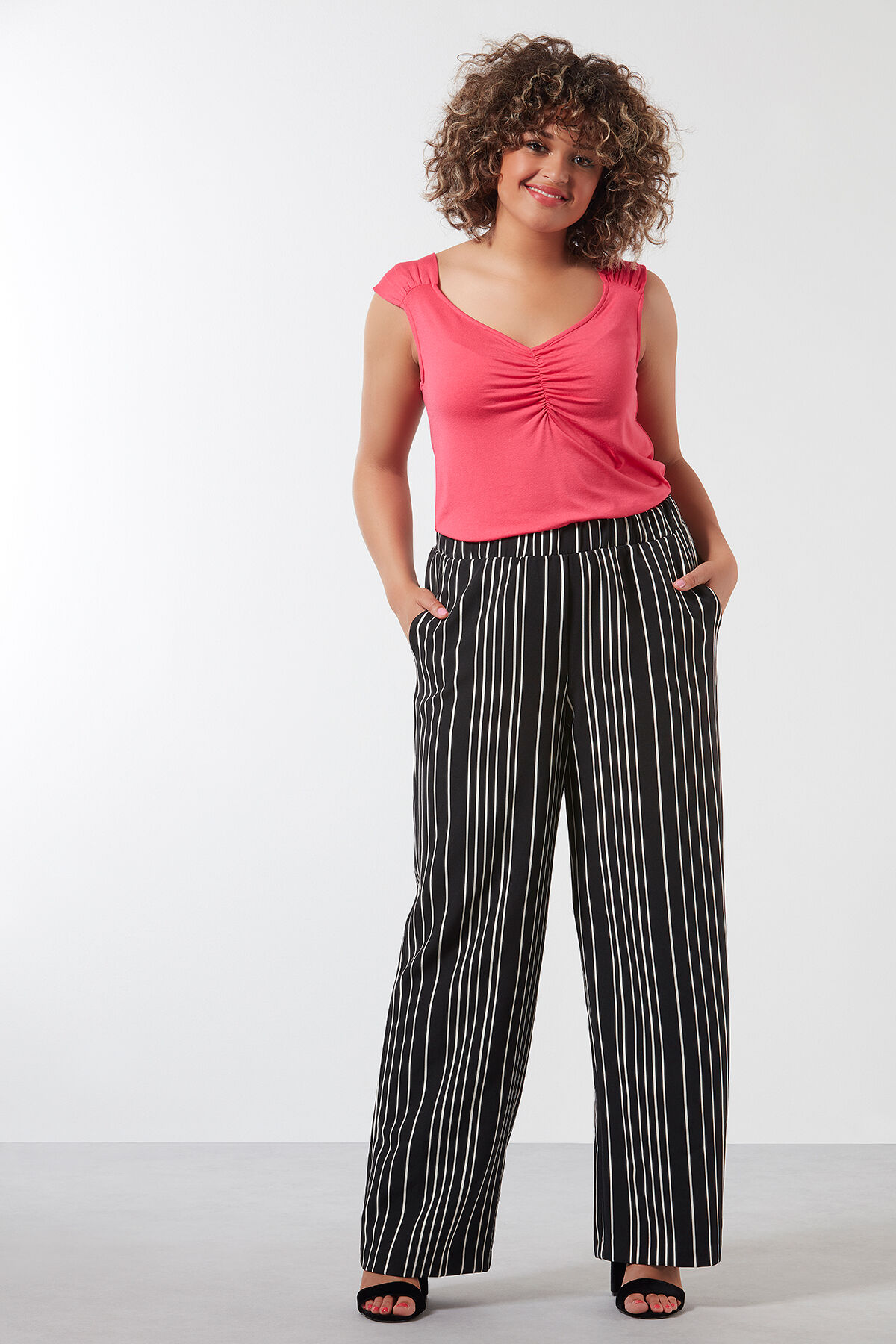 Pantalon ample ray&eacute;  image number 6