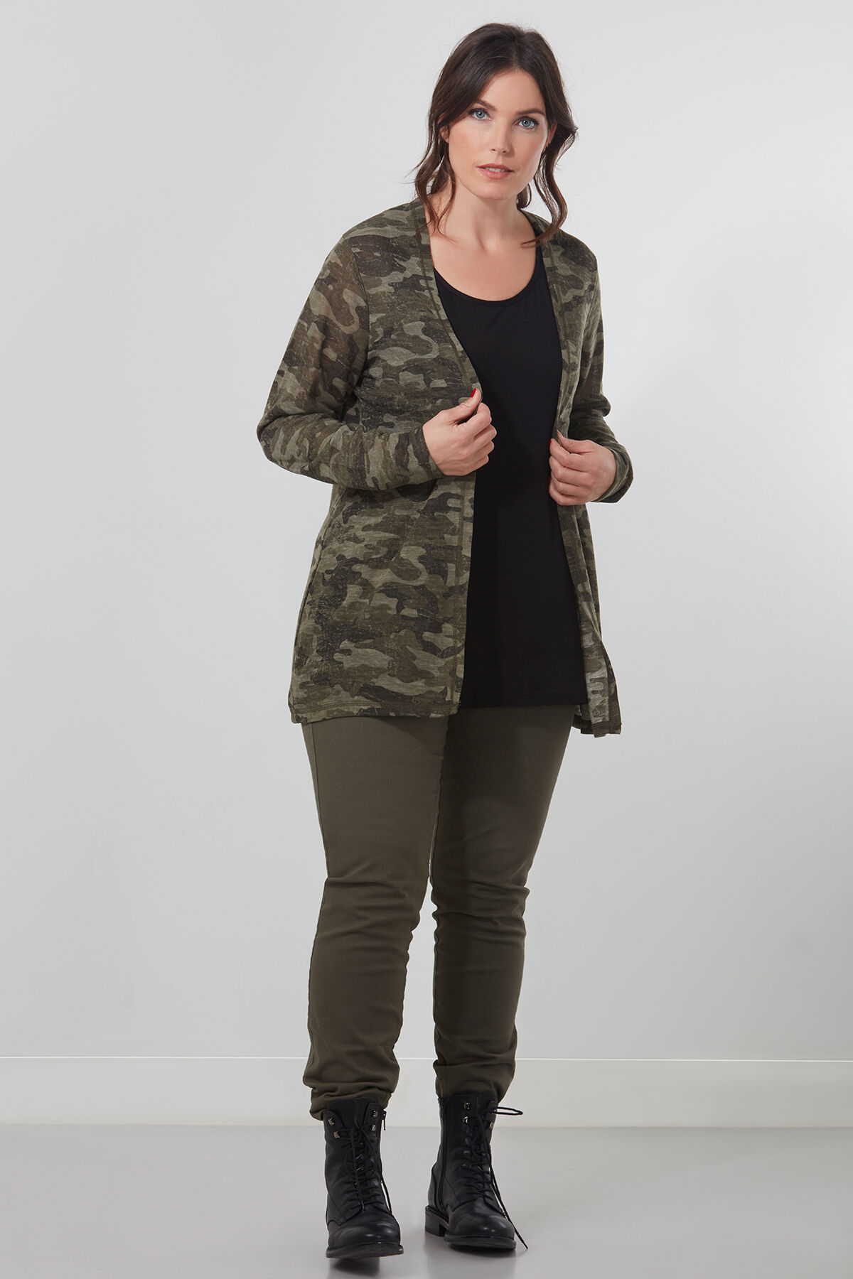 Veste audacieuse avec imprim&eacute; camouflage image number 3