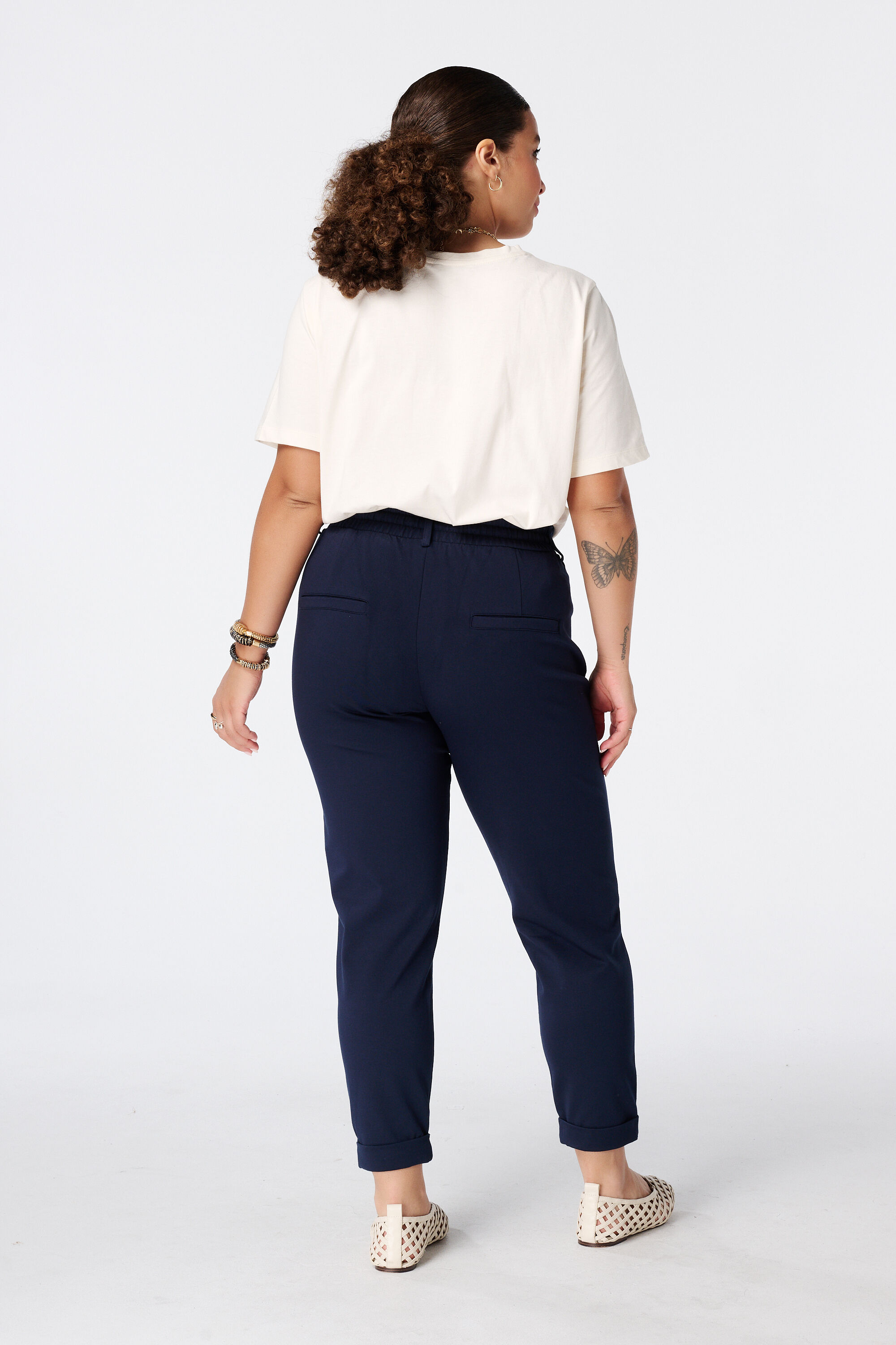 Pantalon fusel&eacute; &agrave; taille &eacute;lastique image number 3