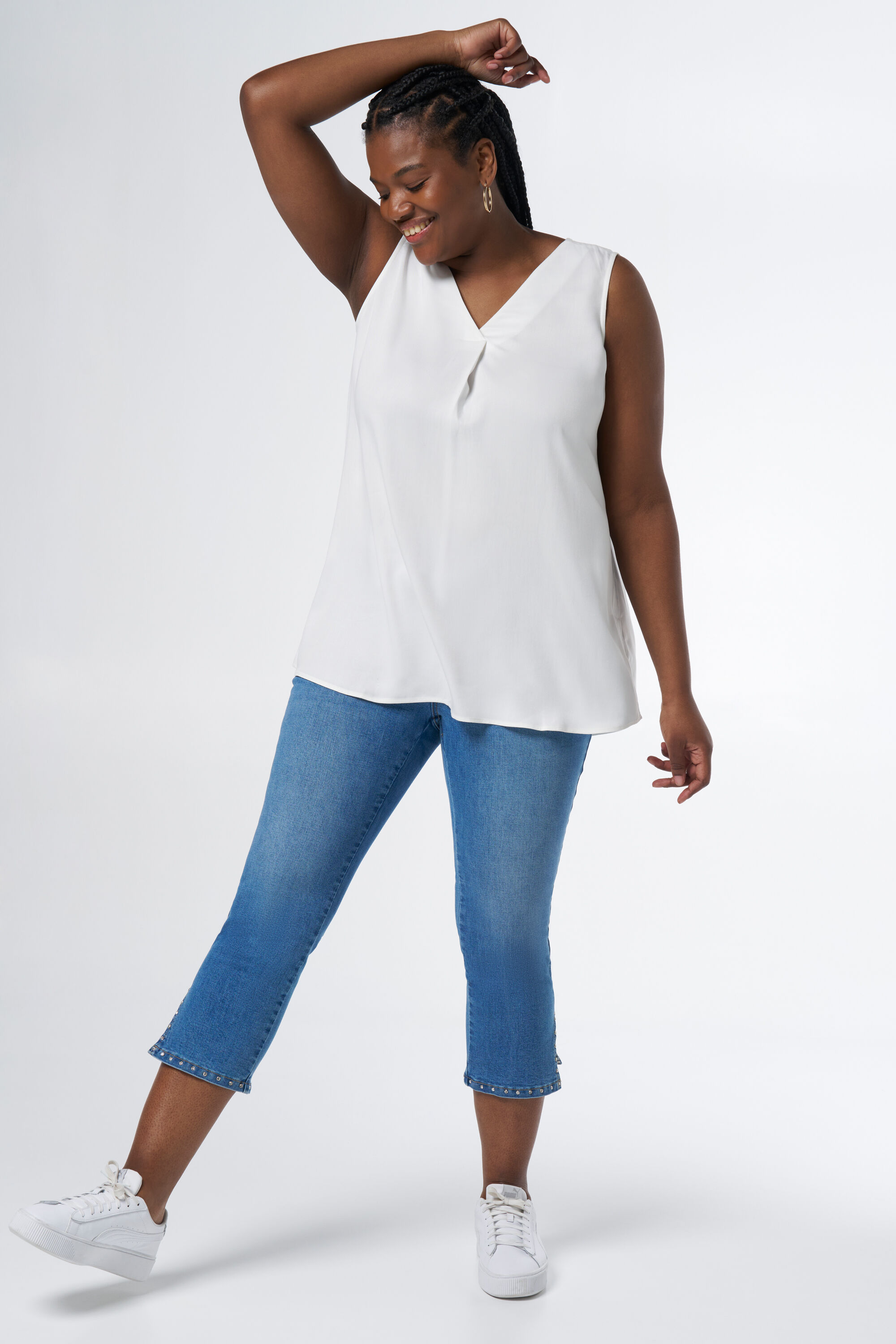 Chemisier sans manches &agrave; col en V image number 5