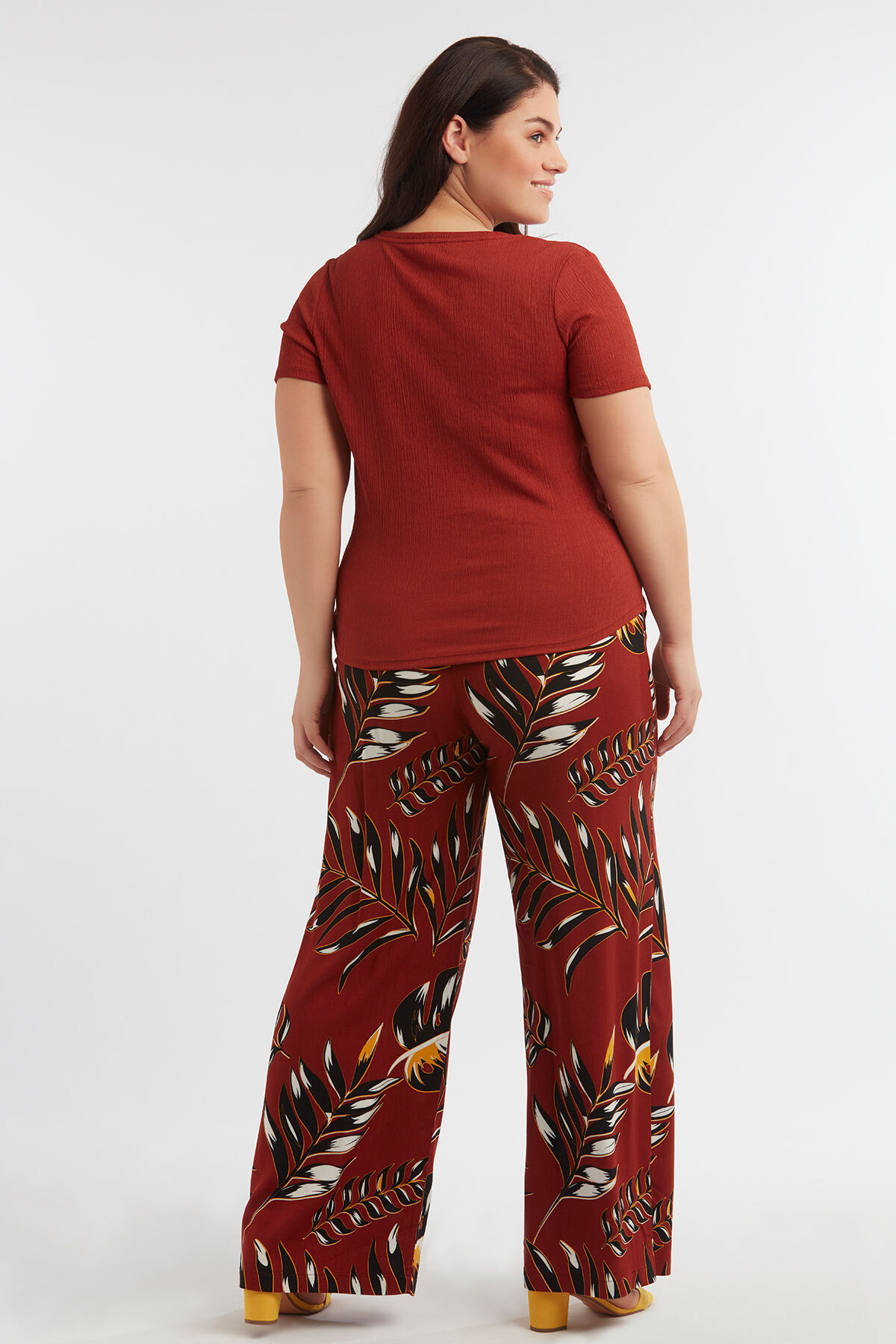 Pantalon large avec imprim&eacute; int&eacute;gral  image number 6