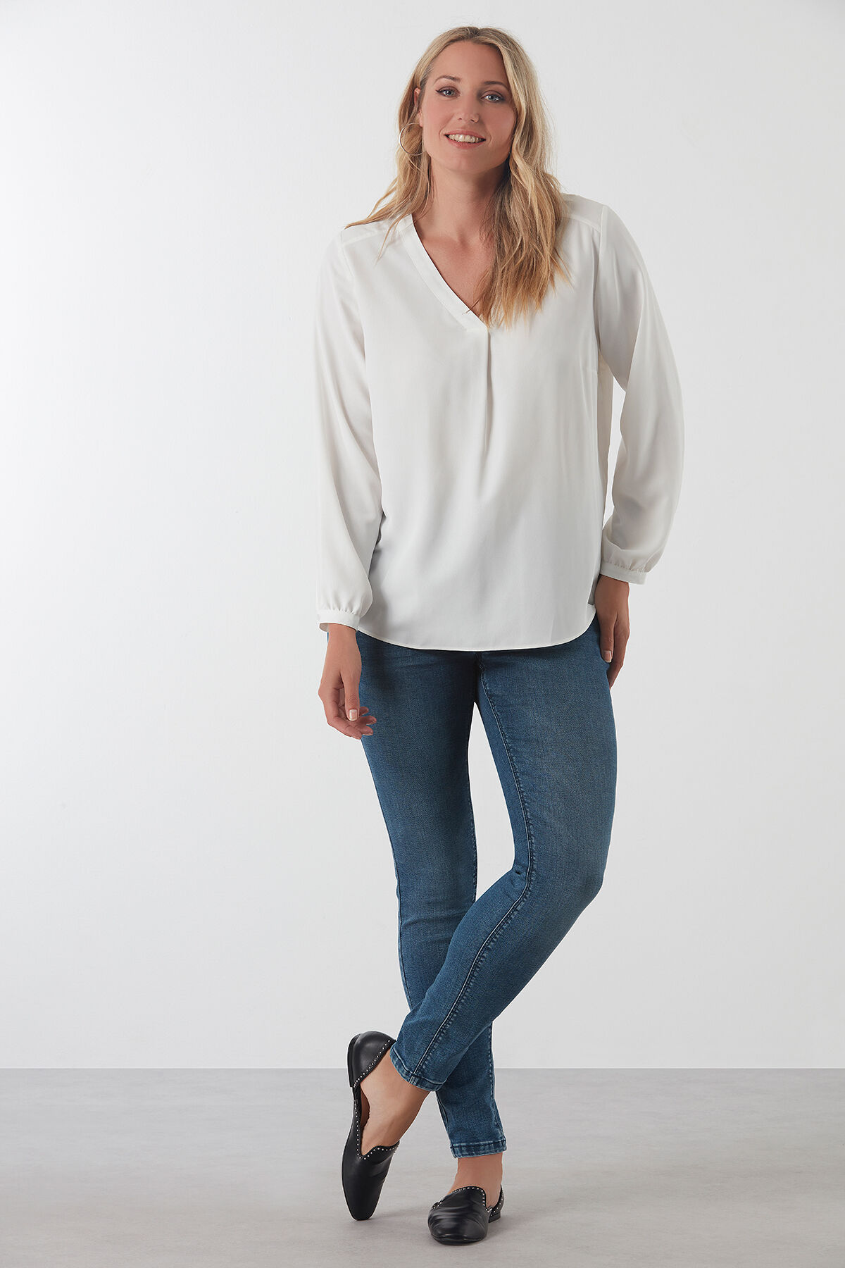 Magic Simplicity SHAPES jeans image number 5