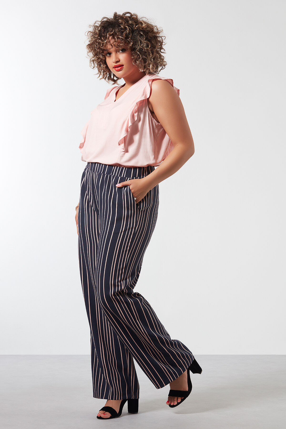 Pantalon ample ray&eacute;  image number 5