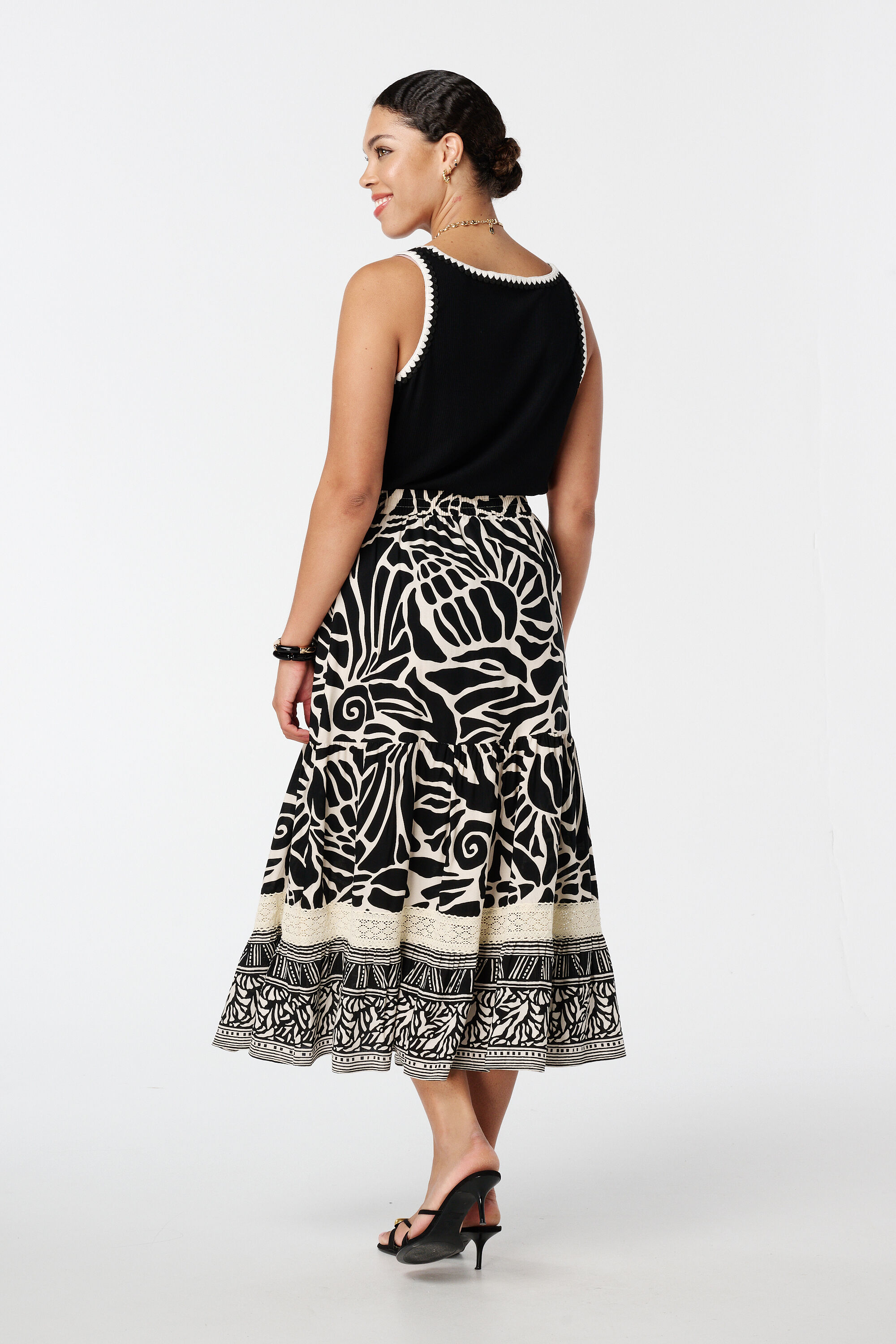 Jupe avec imprim&eacute; et d&eacute;tails en dentelle image number 3