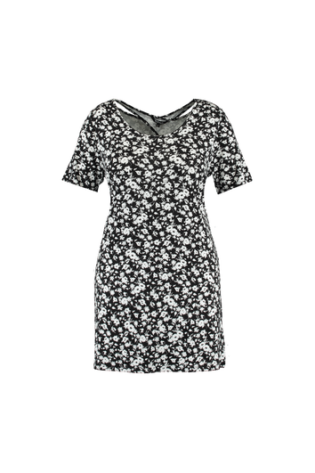 T-shirt long avec d&eacute;tails dans le dos 