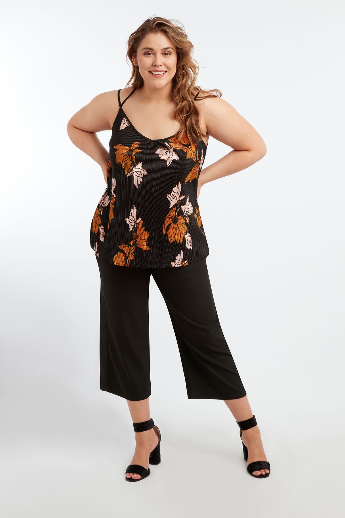 Pantalon court image number 4