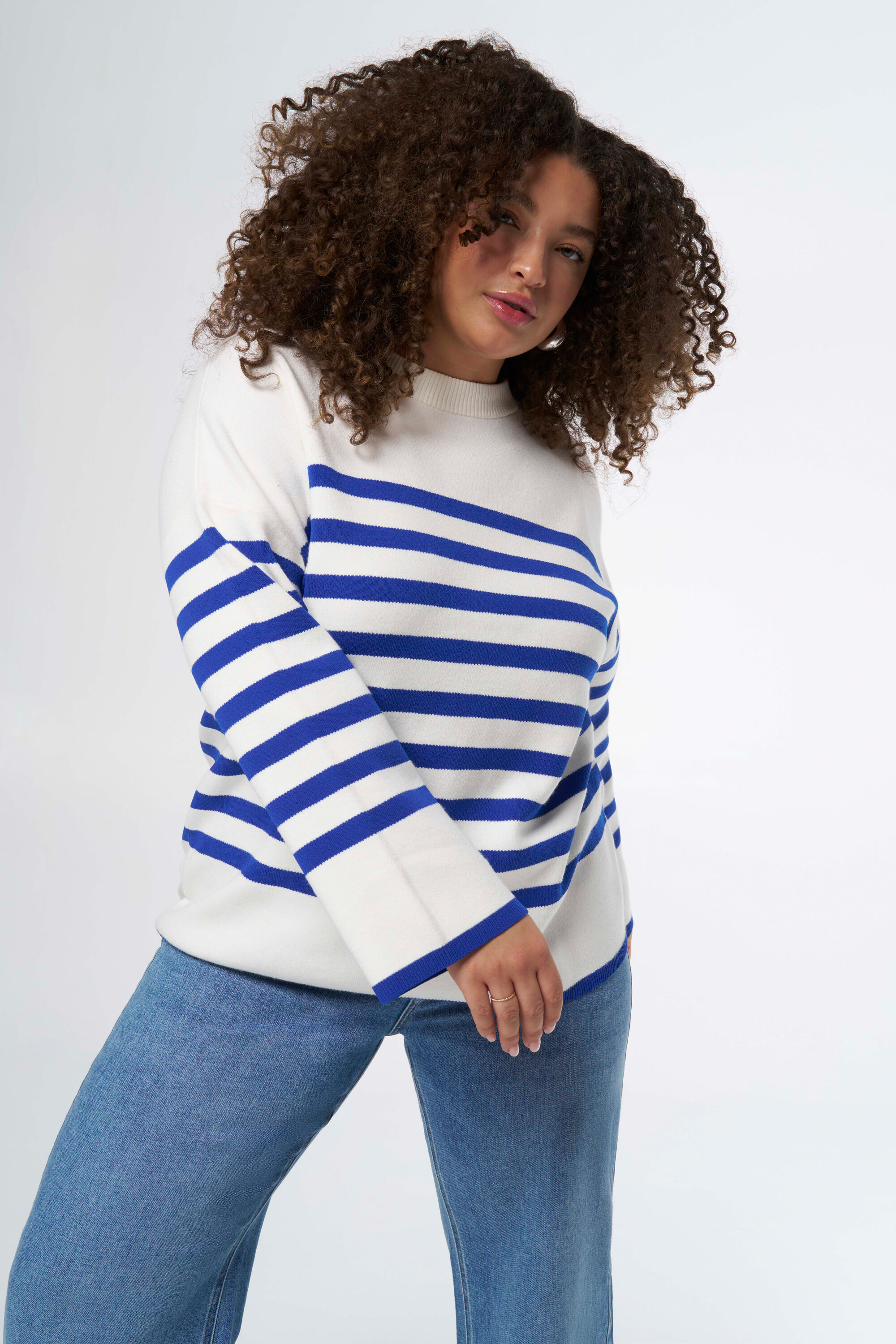 Pull ray&eacute; en maille image number 5