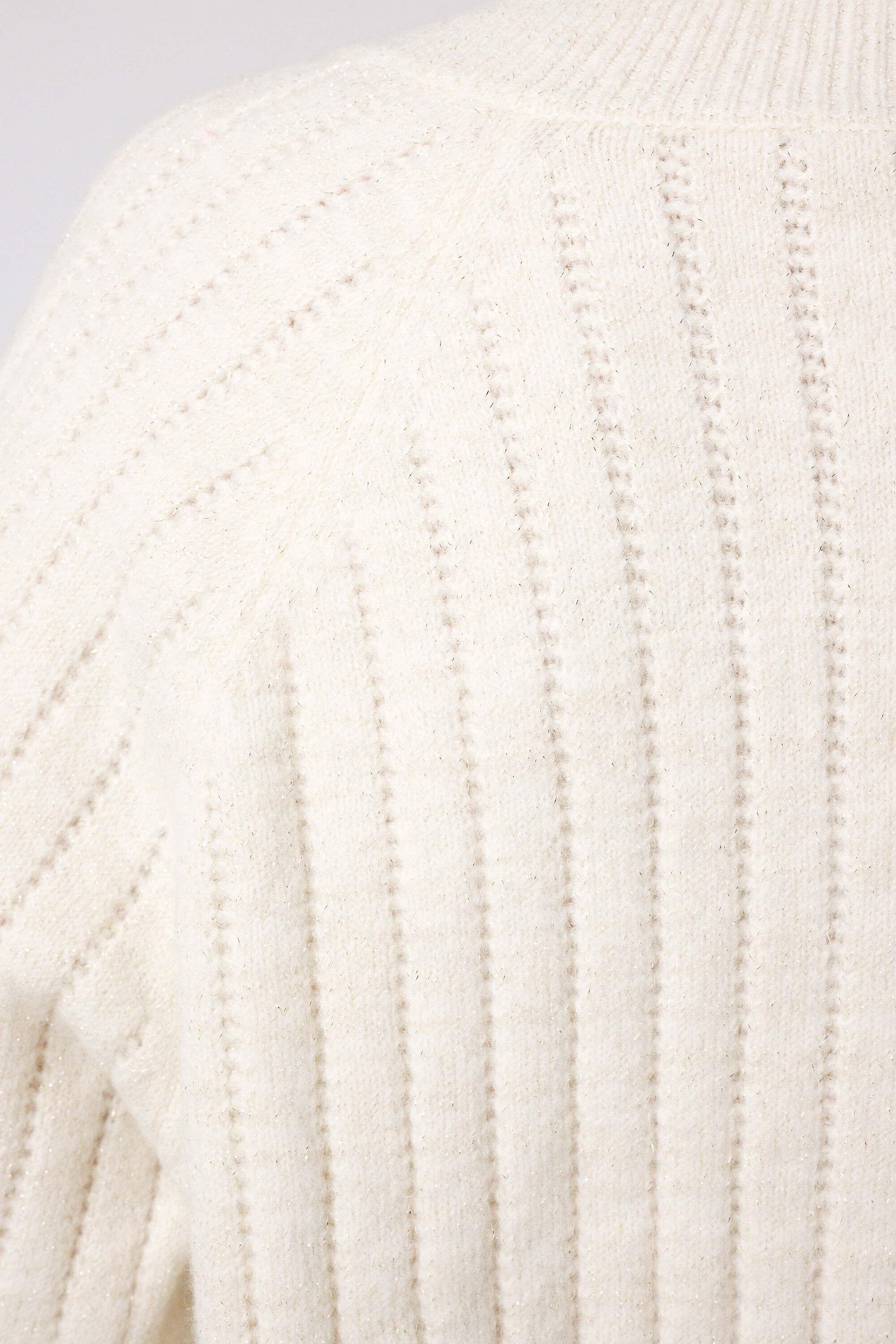 Pull finement tricot&eacute; avec motif image number 6