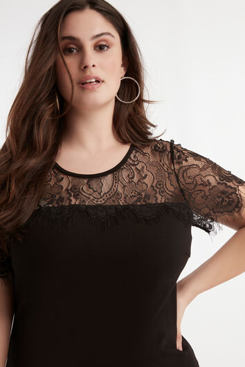 Haut extensible avec dentelle