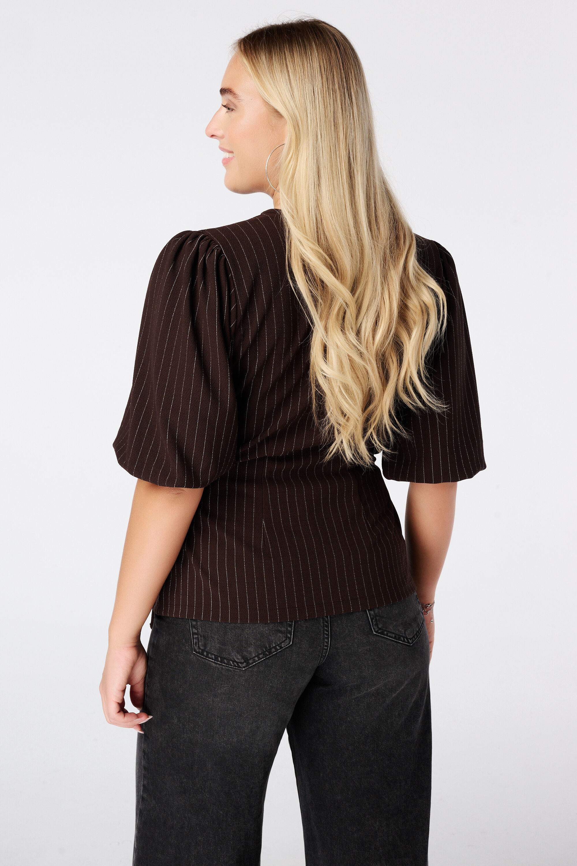 Top cache c&oelig;ur &agrave; fines rayures image number 1