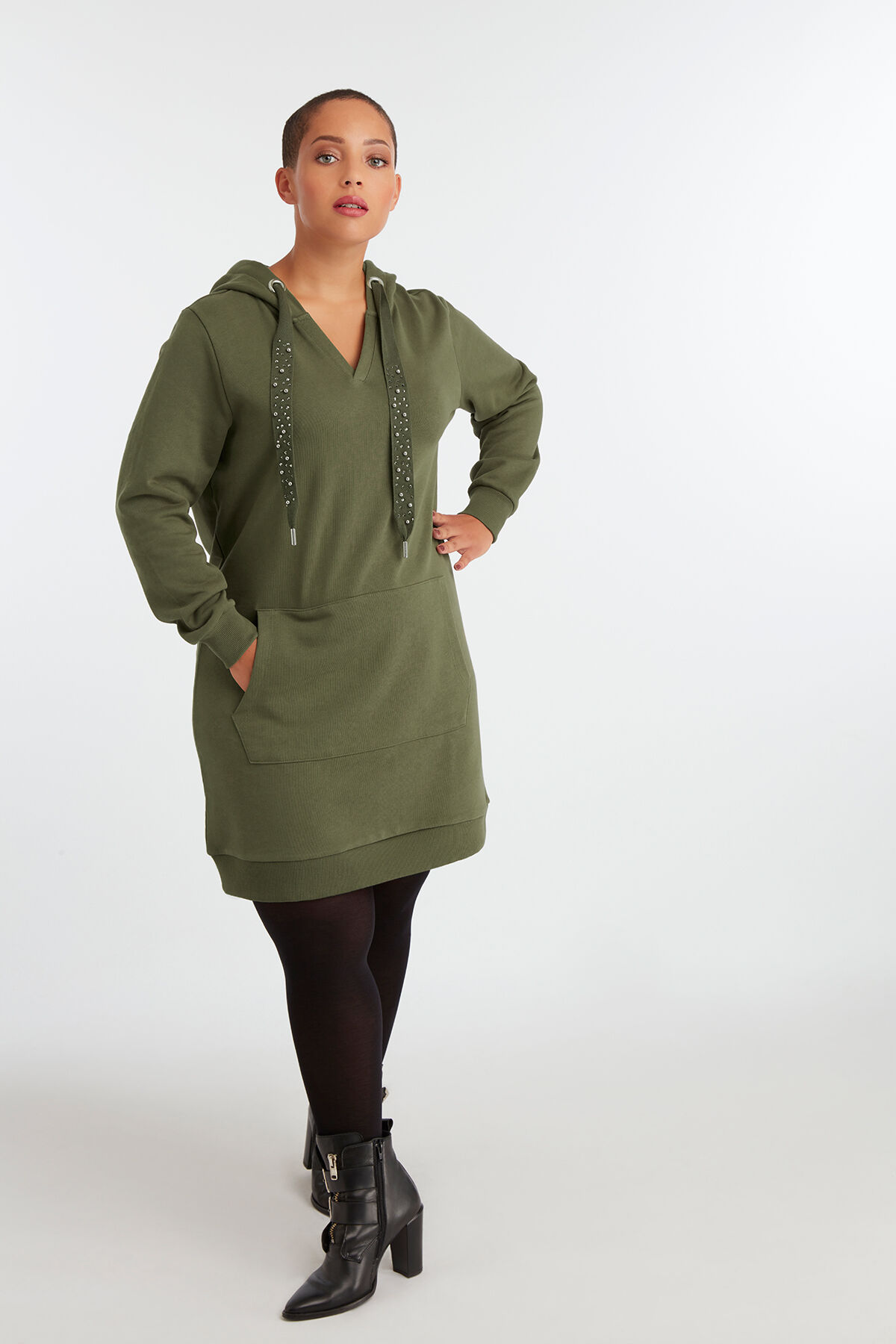 Robe pull image number 3