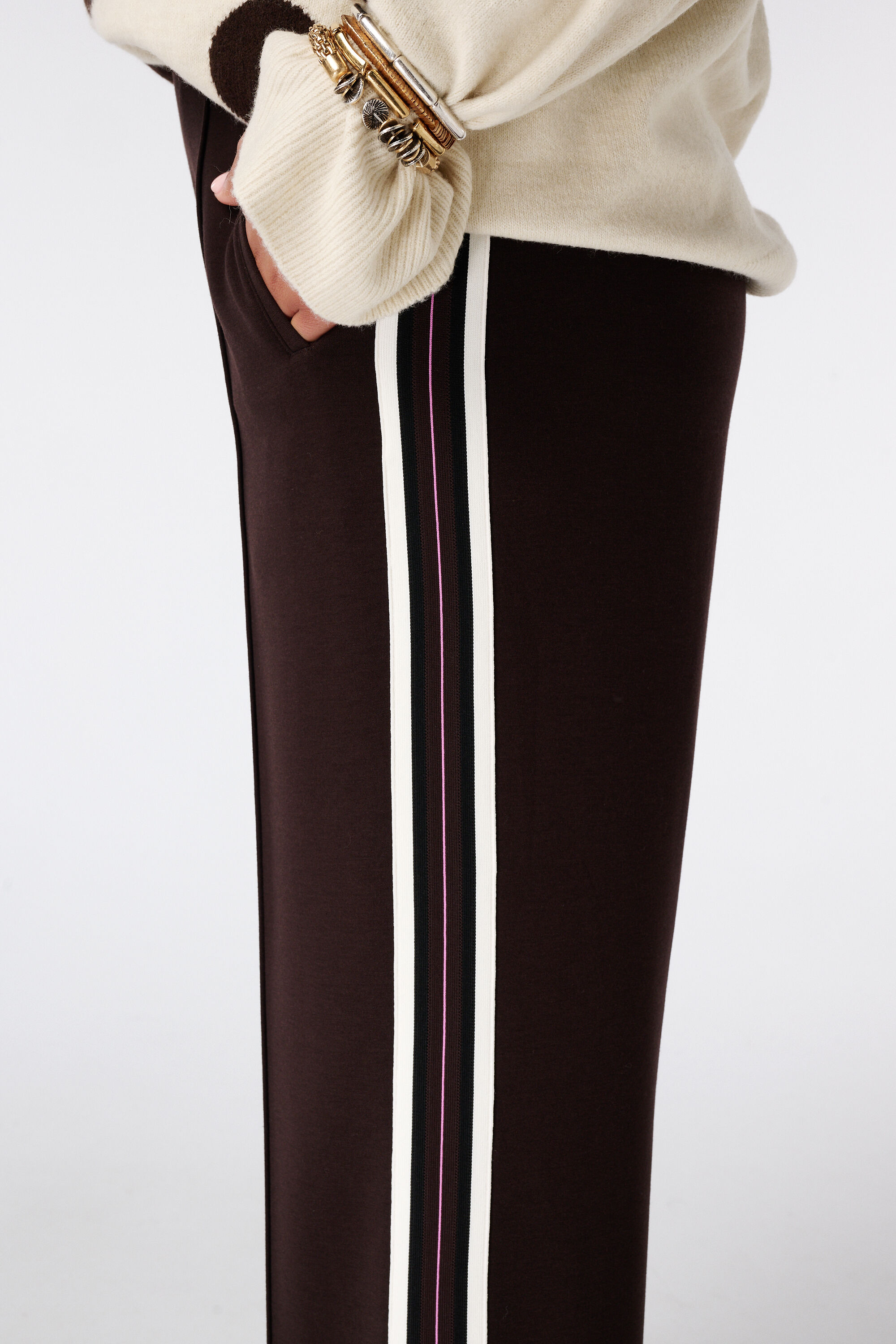 Pantalon &agrave; bande contrastante image number 4